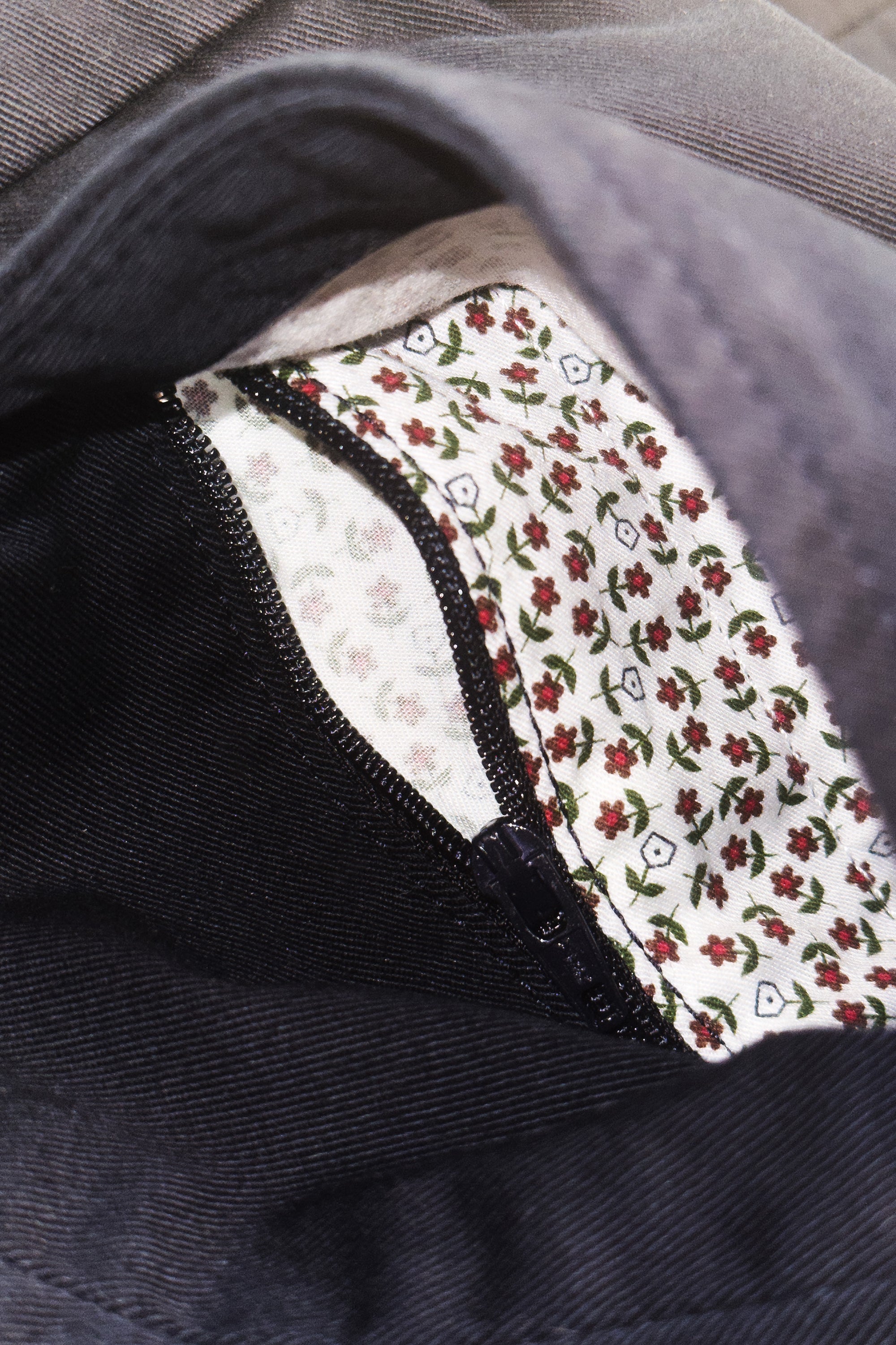 Navy blue easy chinos