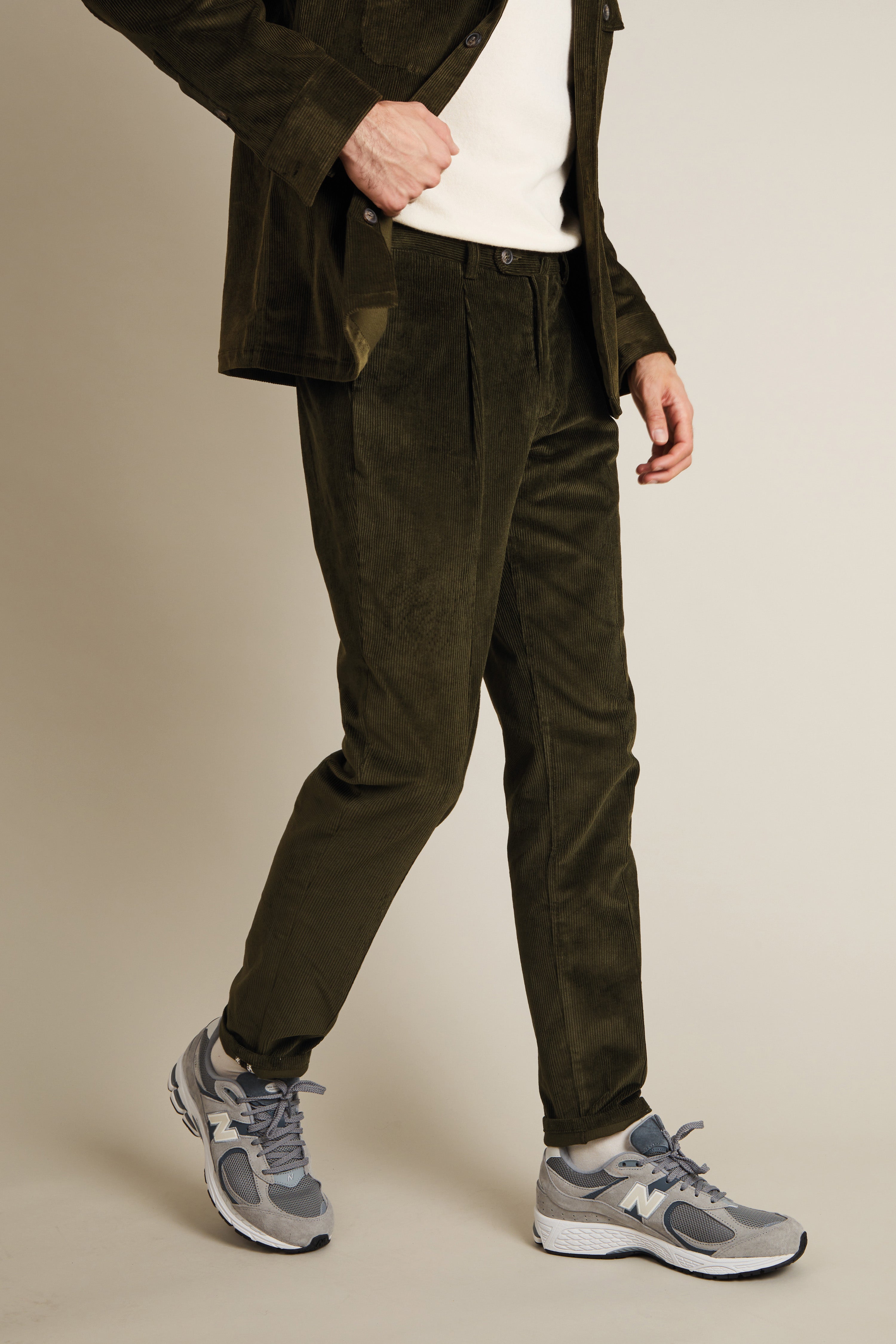 Chino à pinces velours kaki