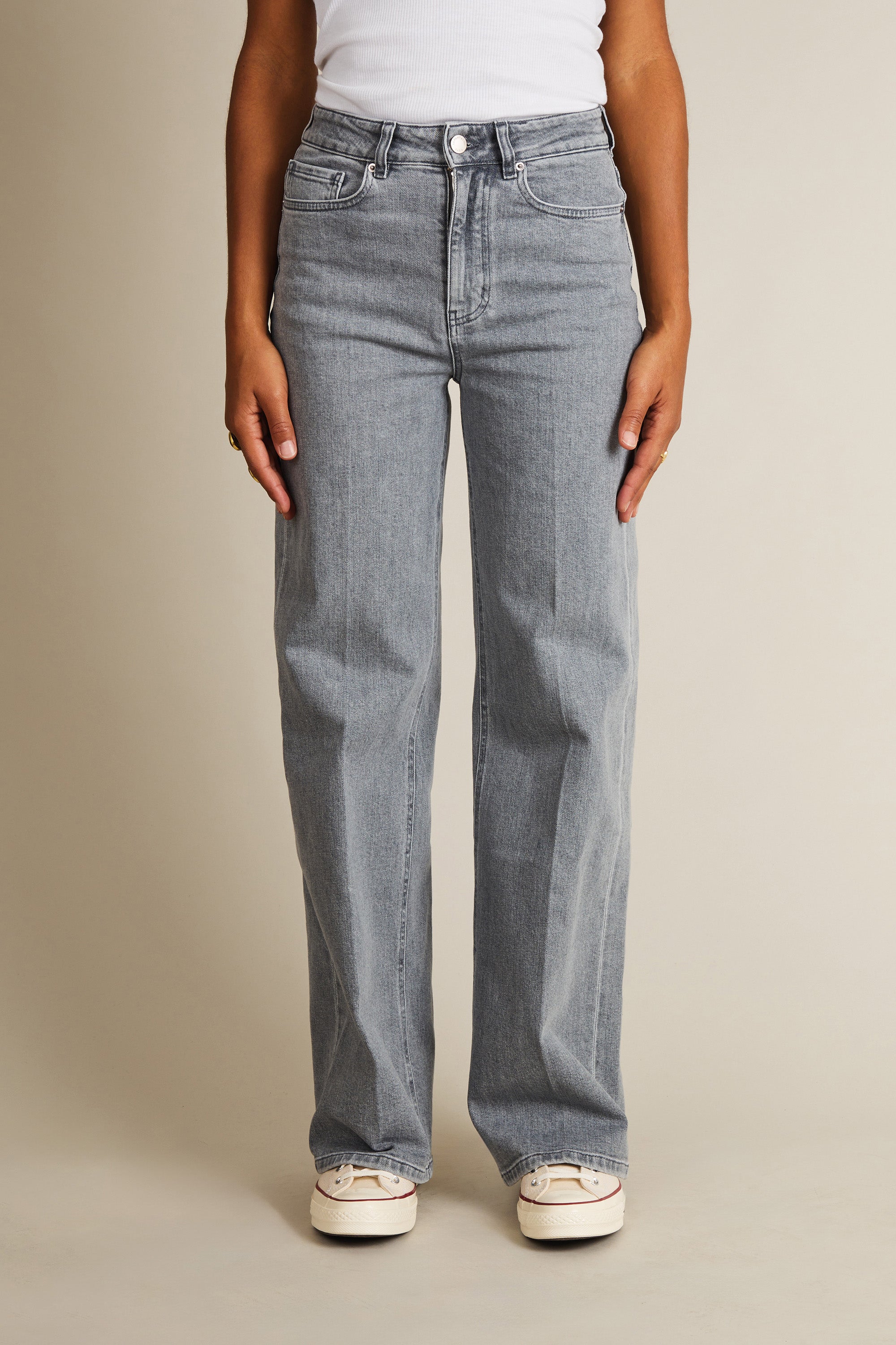 Jean Wideleg Gris