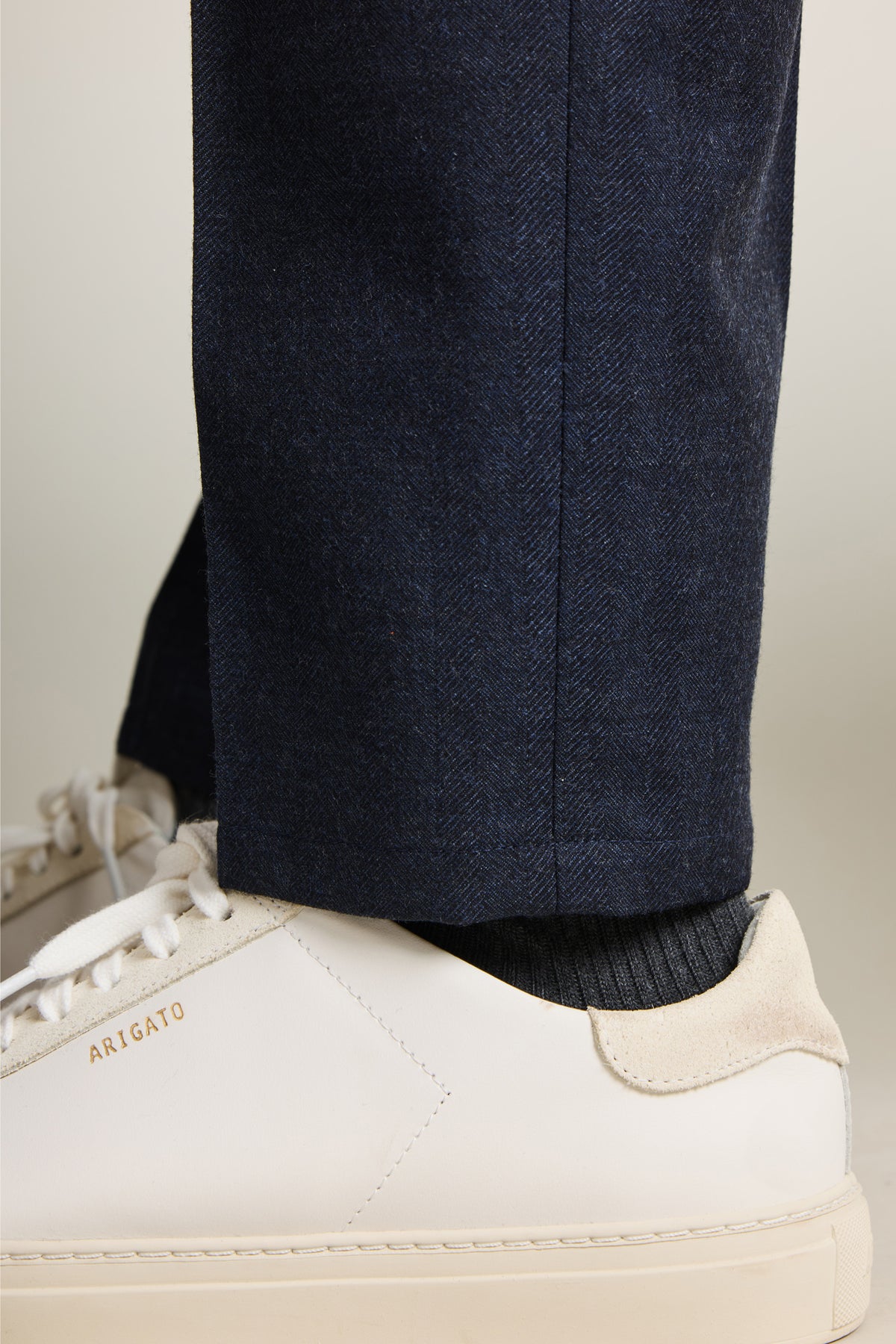 Pleated pants Navy blue