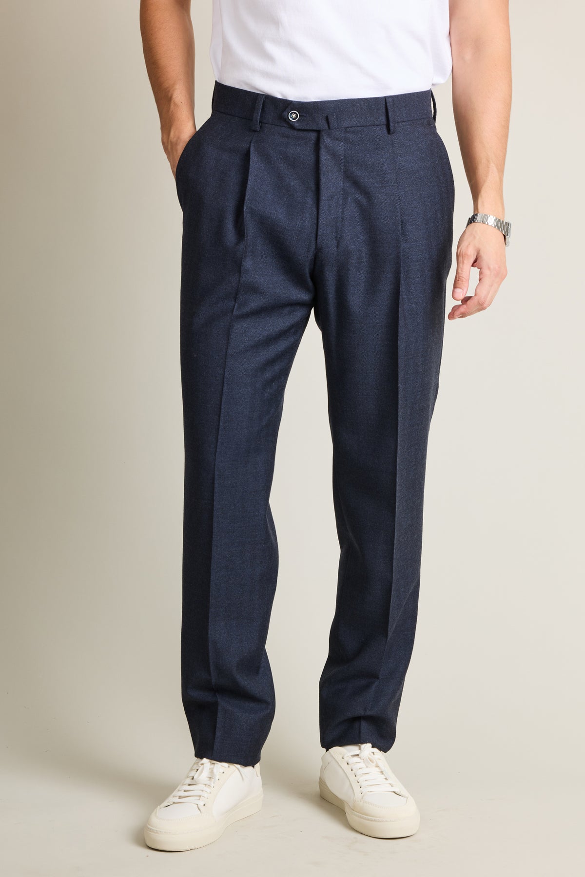 Pleated pants Navy blue