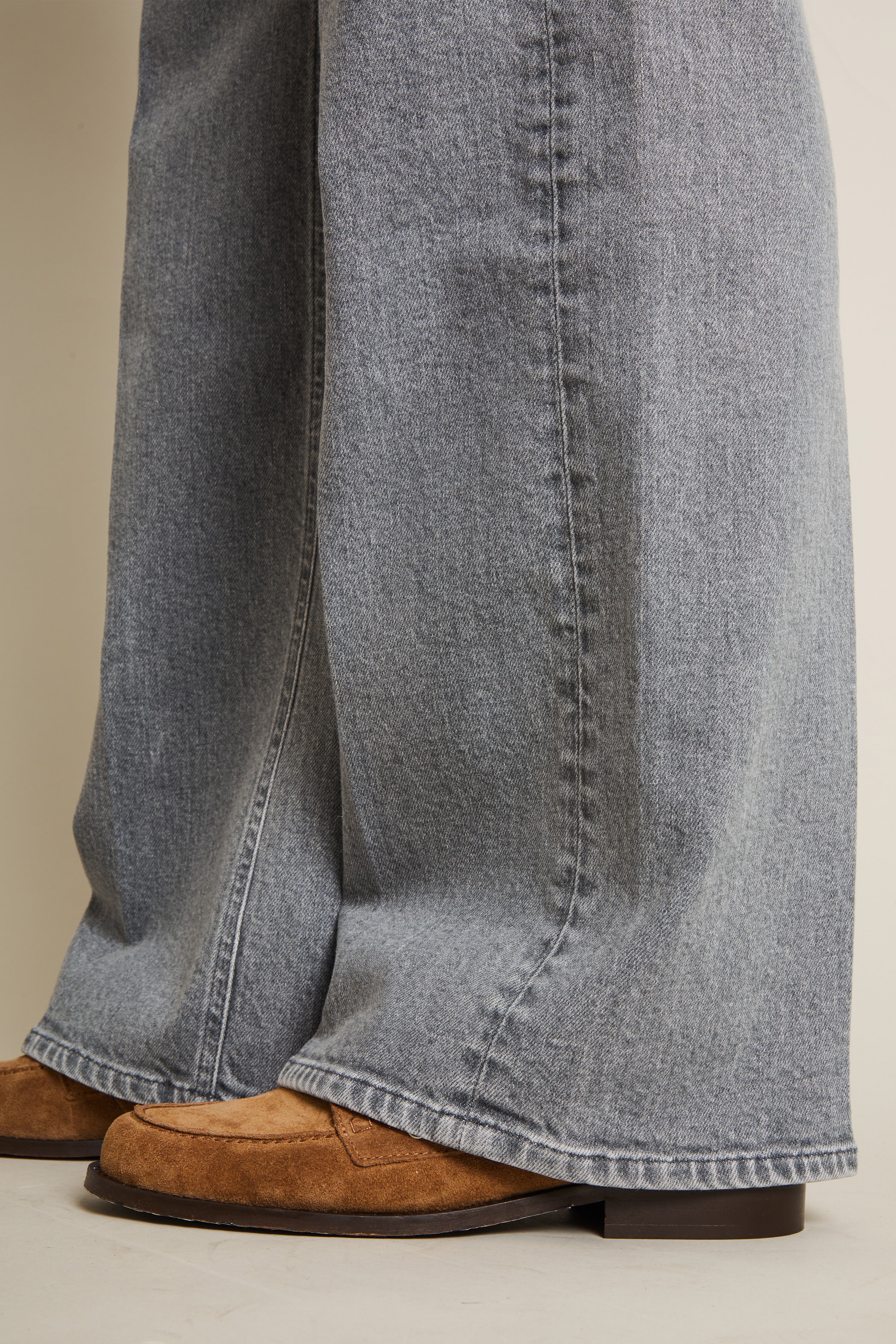 Grey wide-leg jeans