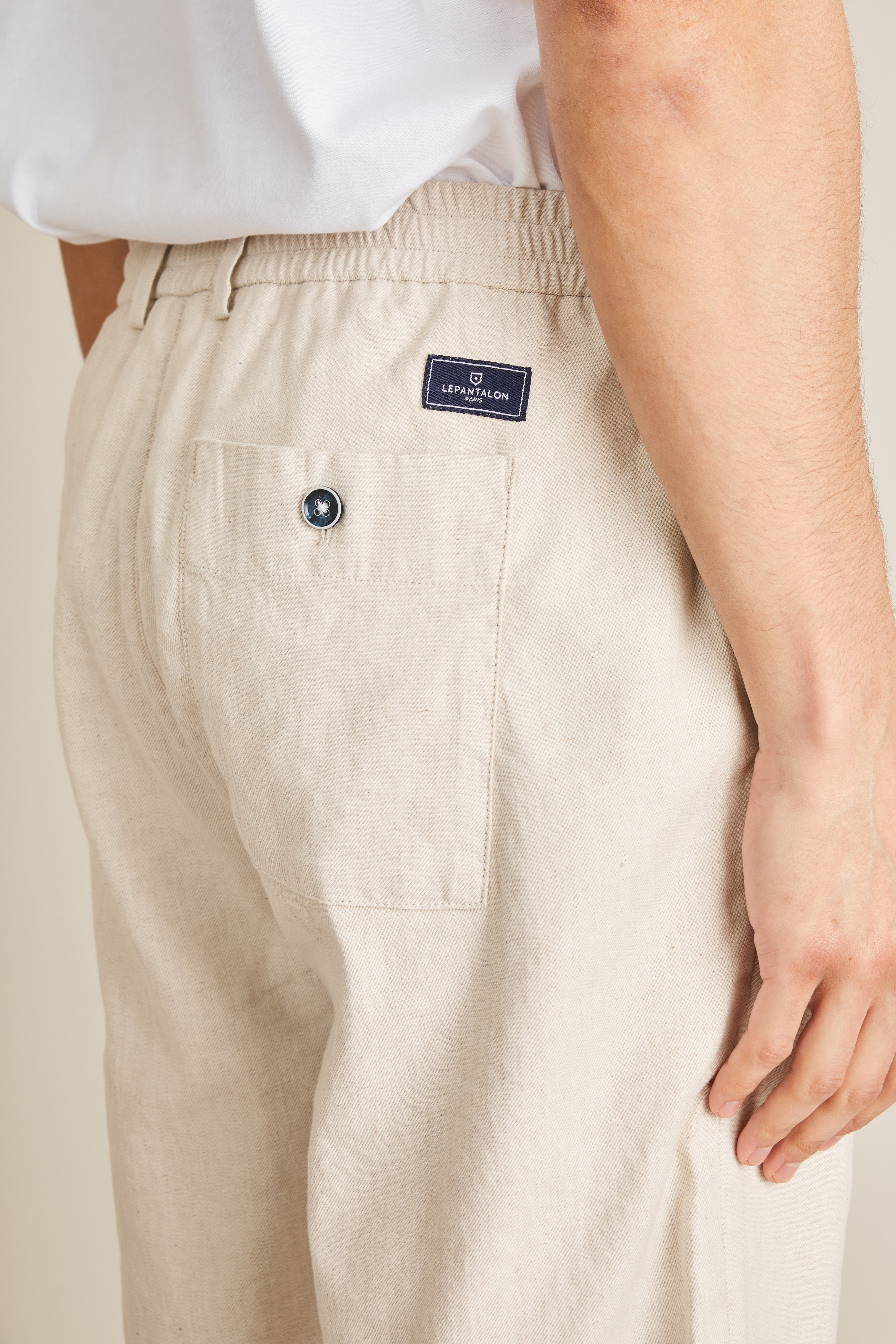Off-white cotton-linen Bermuda shorts