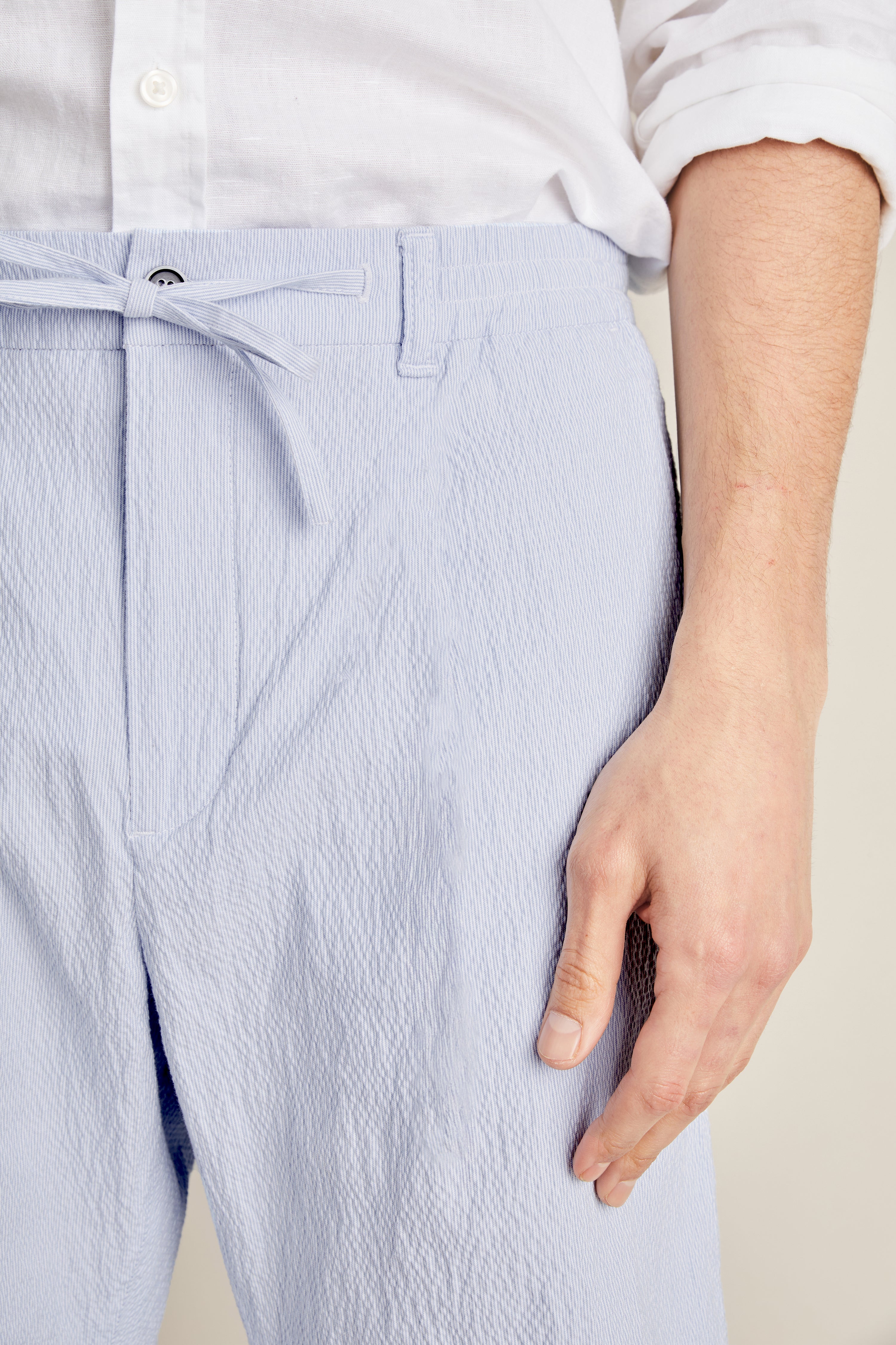 Seersucker Bermuda shorts in blue