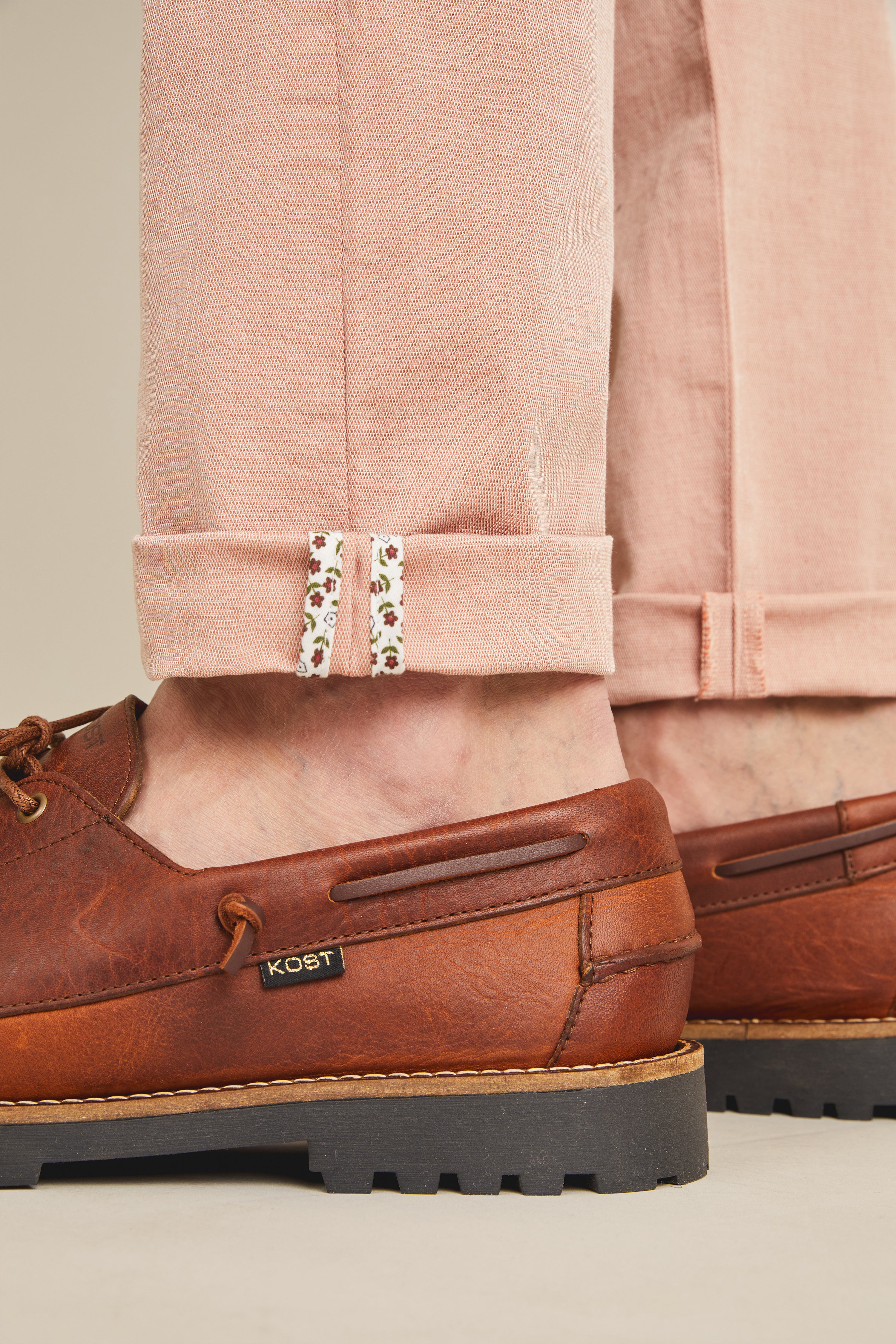 Chino aérien tomette