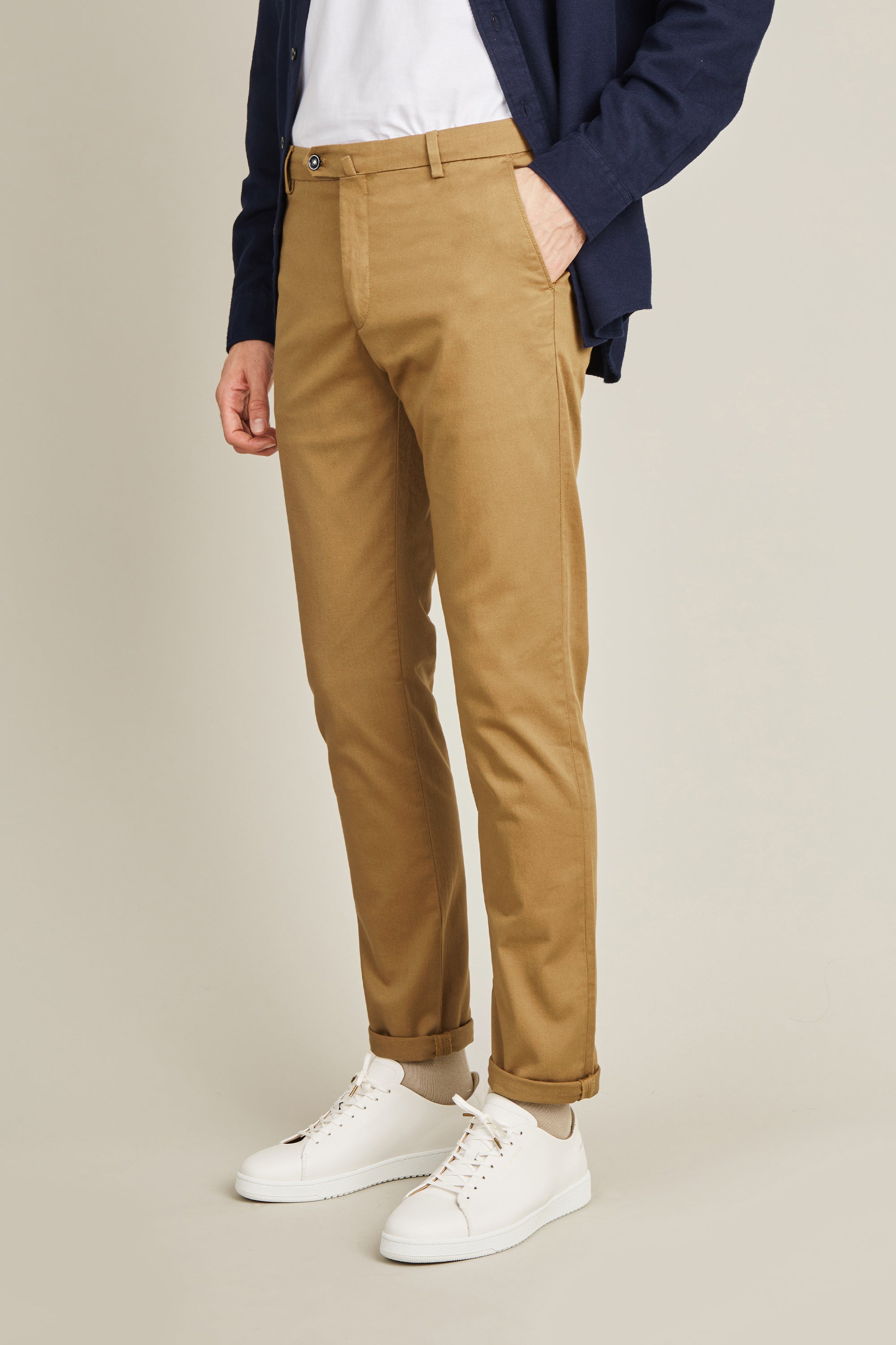 Chino beige foncé