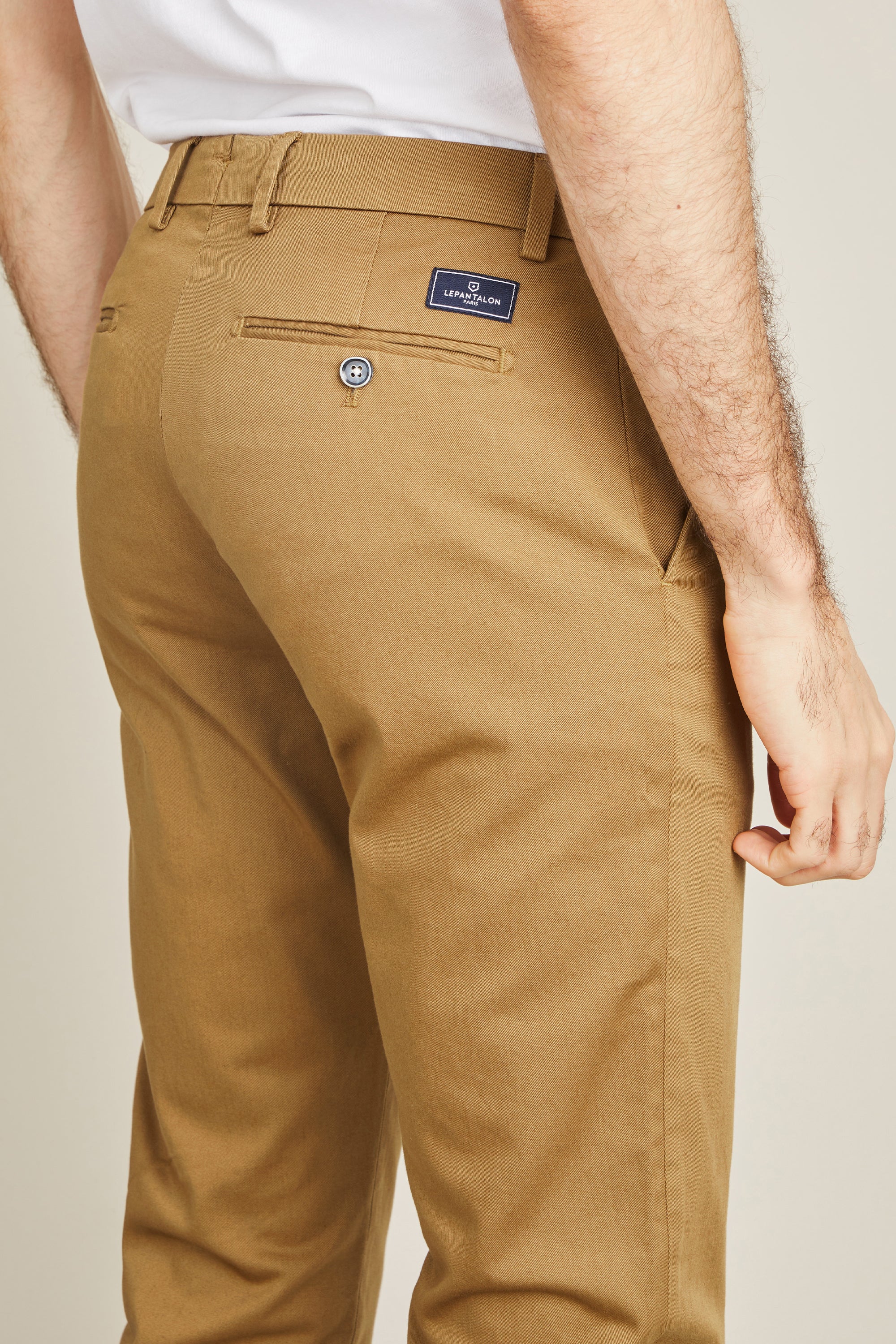 Chino beige foncé