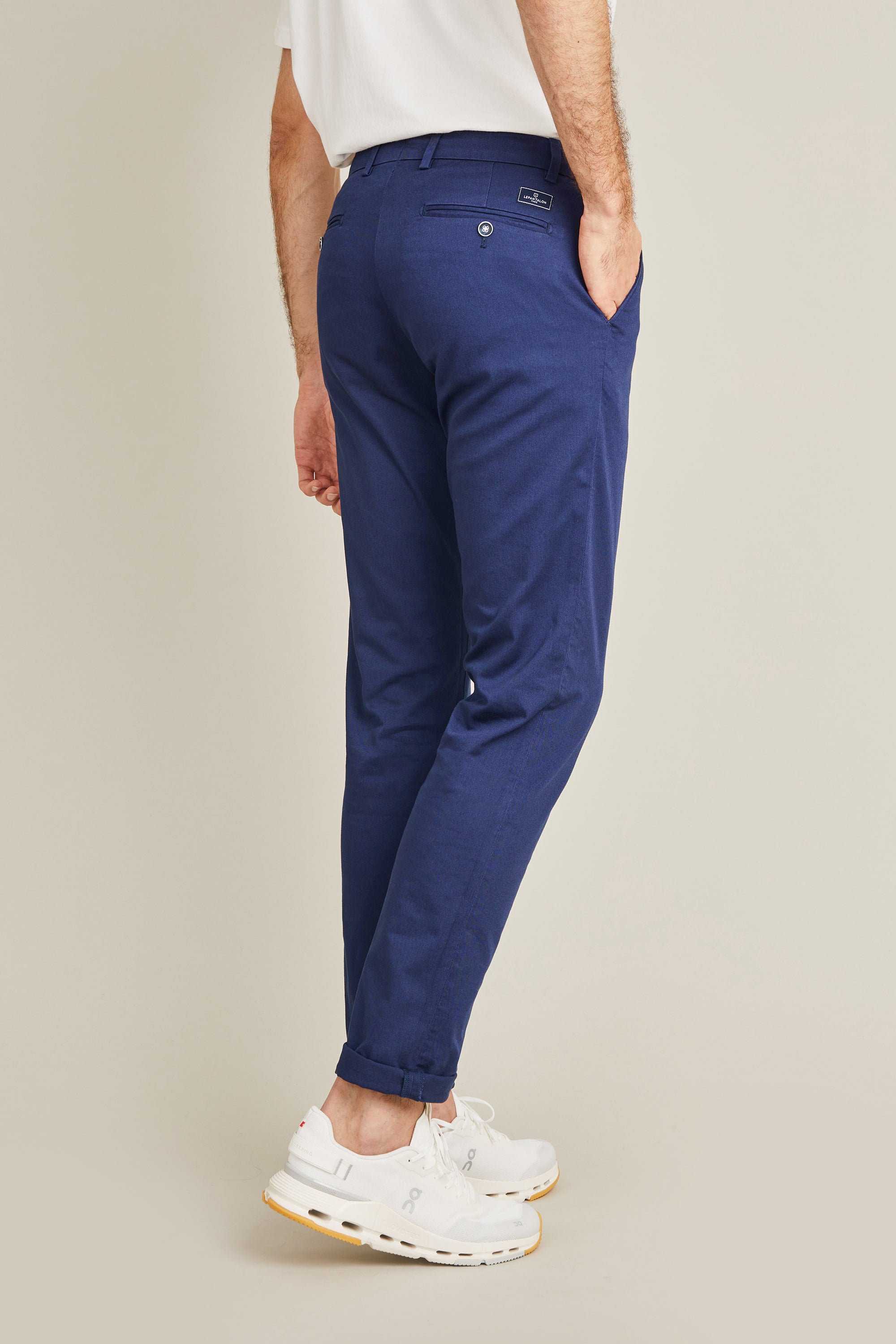 Chino bleu cobalt