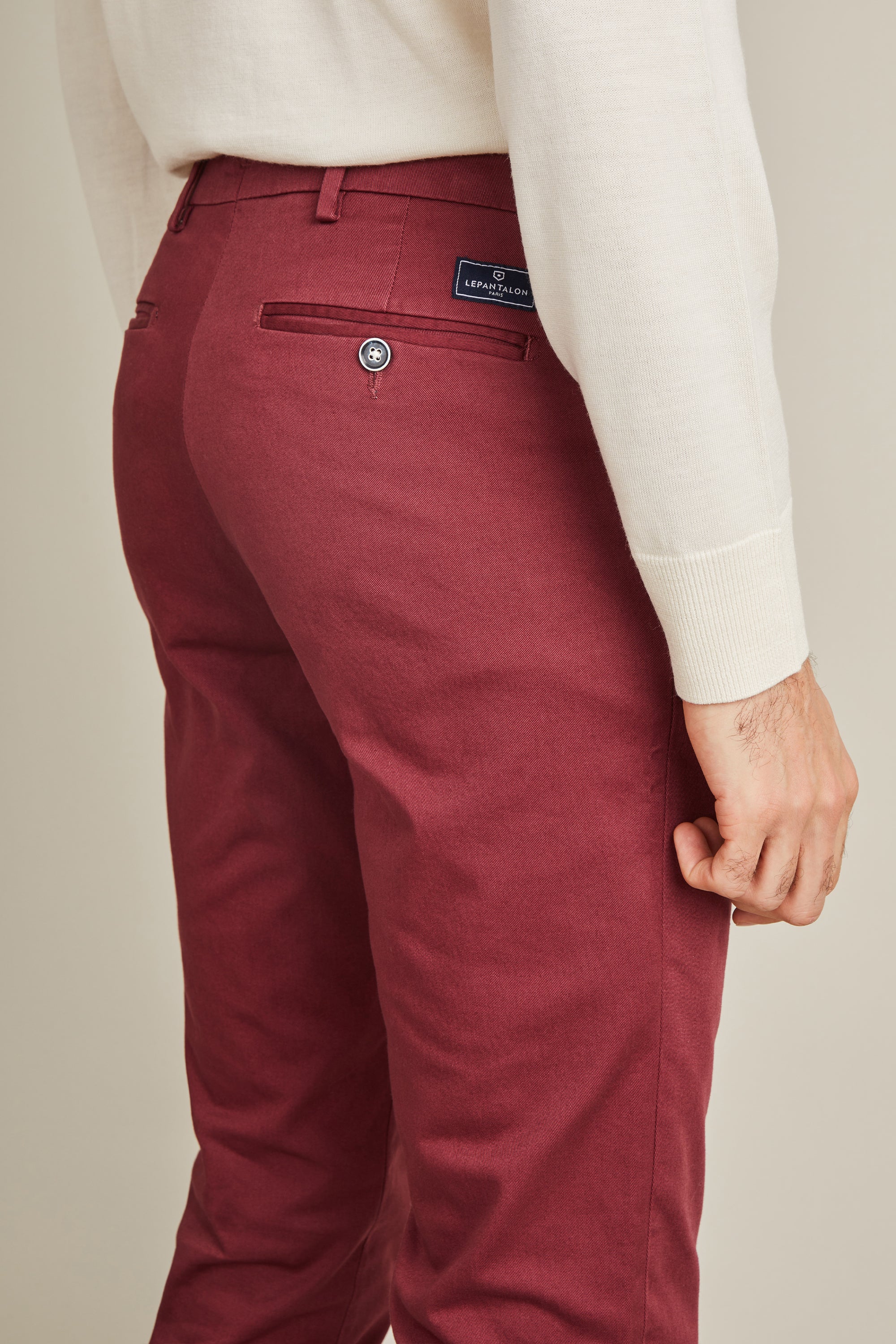 Chino bordeaux foncé