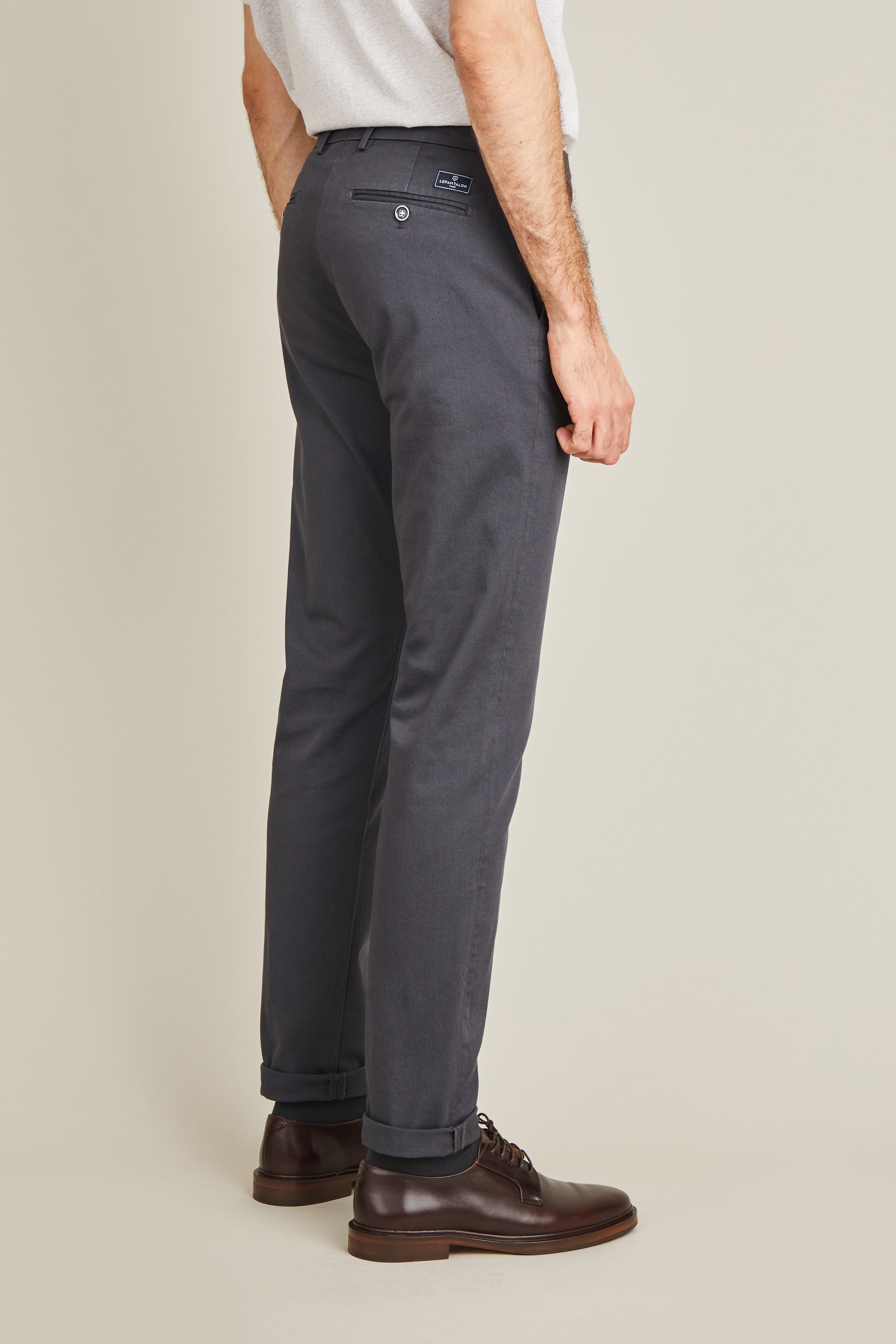 Anthracite gray chinos