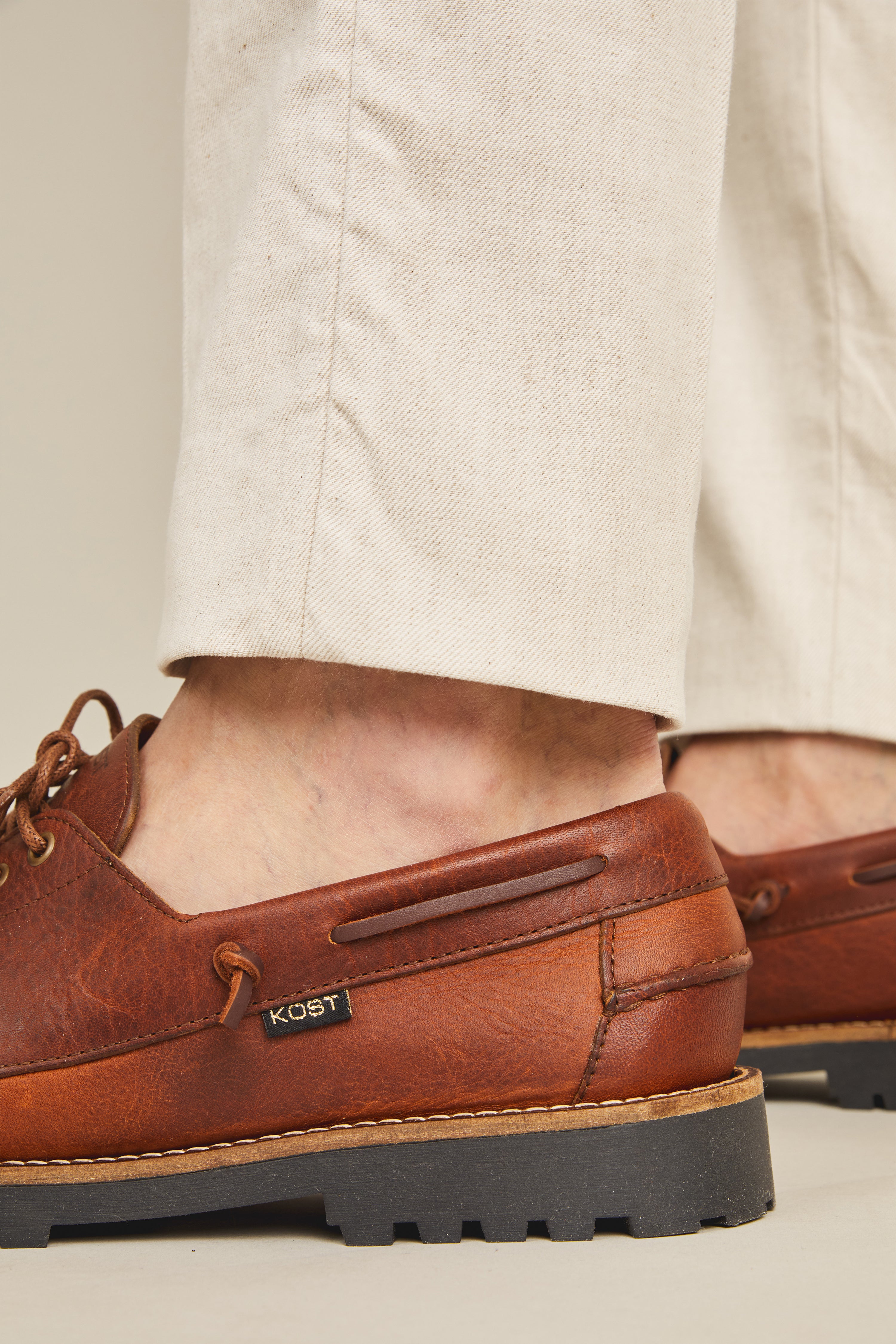 Off-white cotton-linen chinos