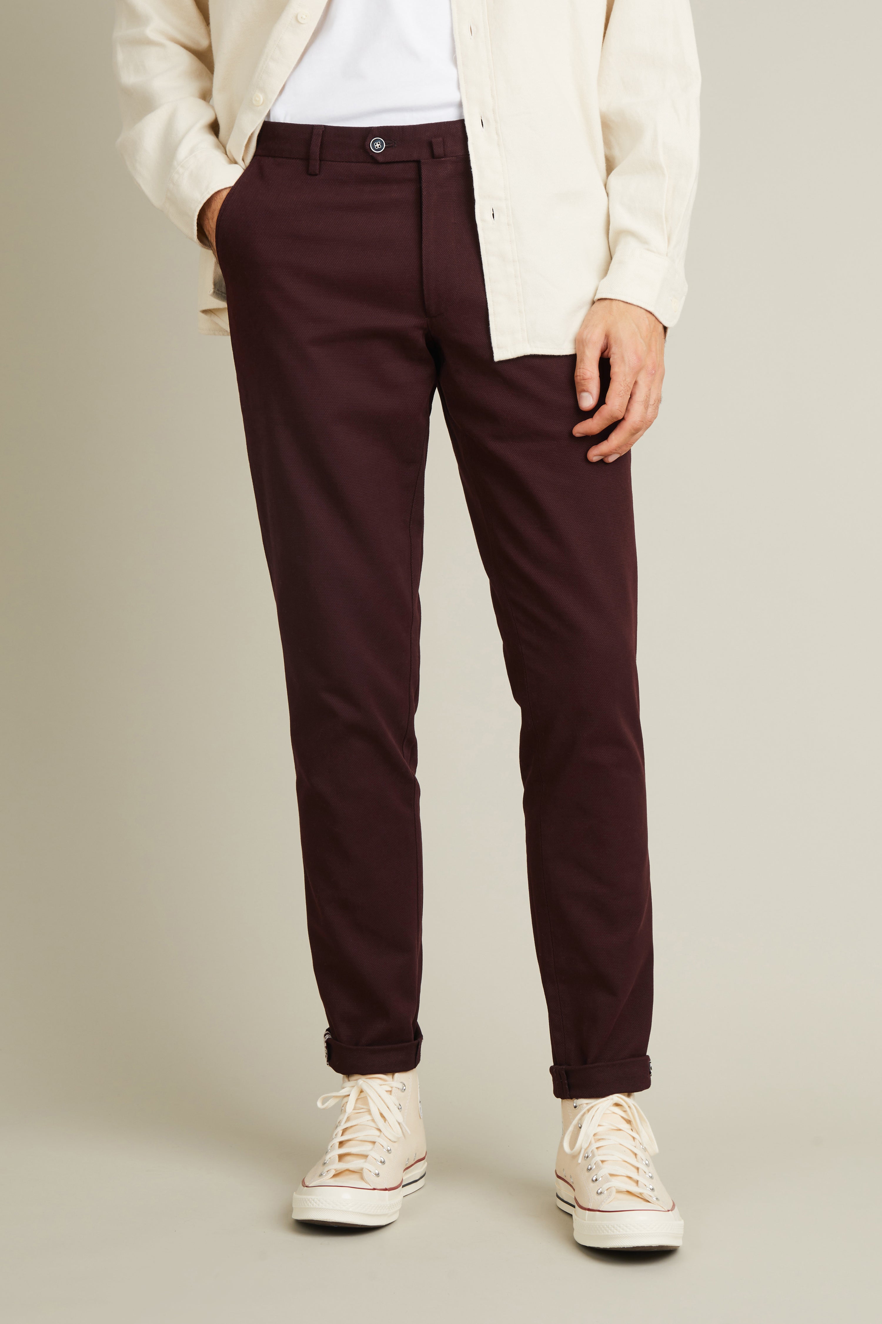 Chino texturé bordeaux