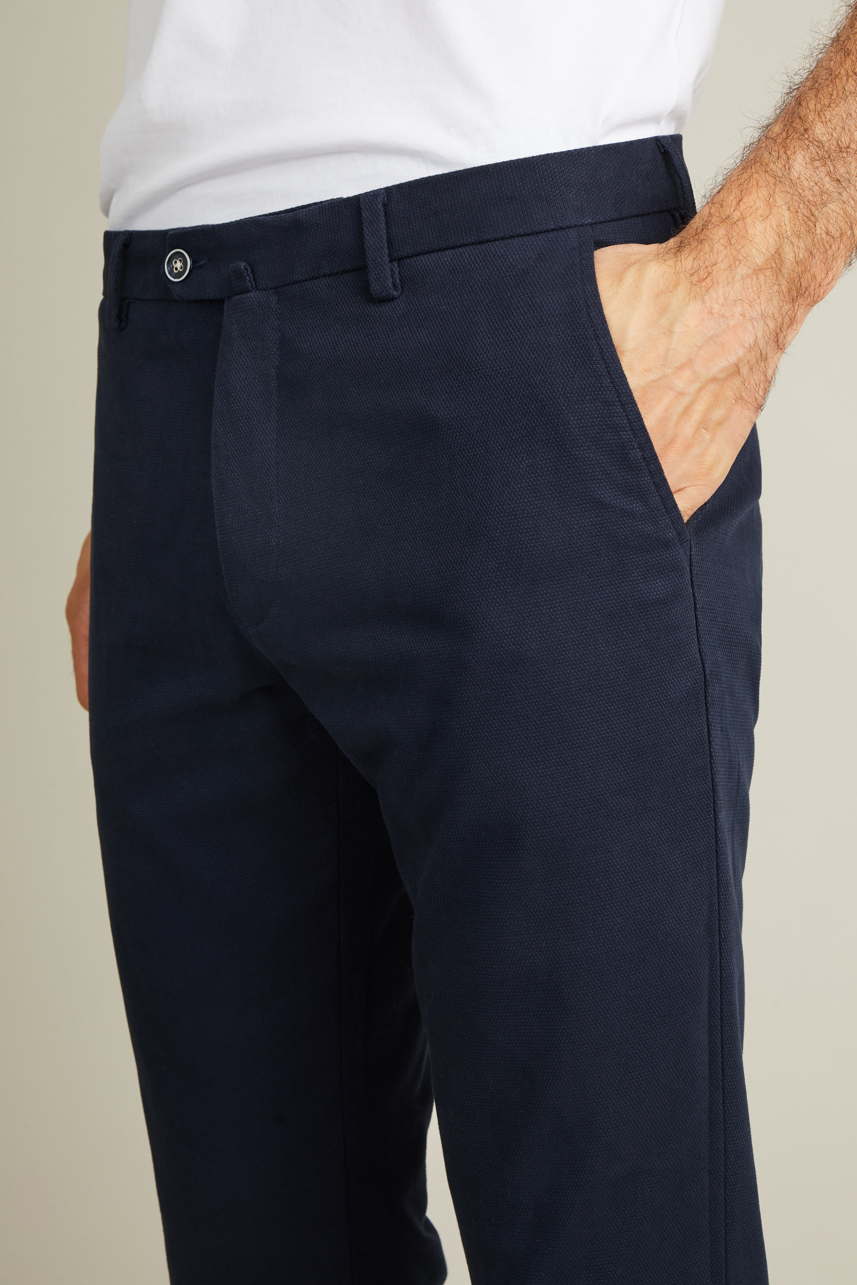 Chino texturé bleu marine