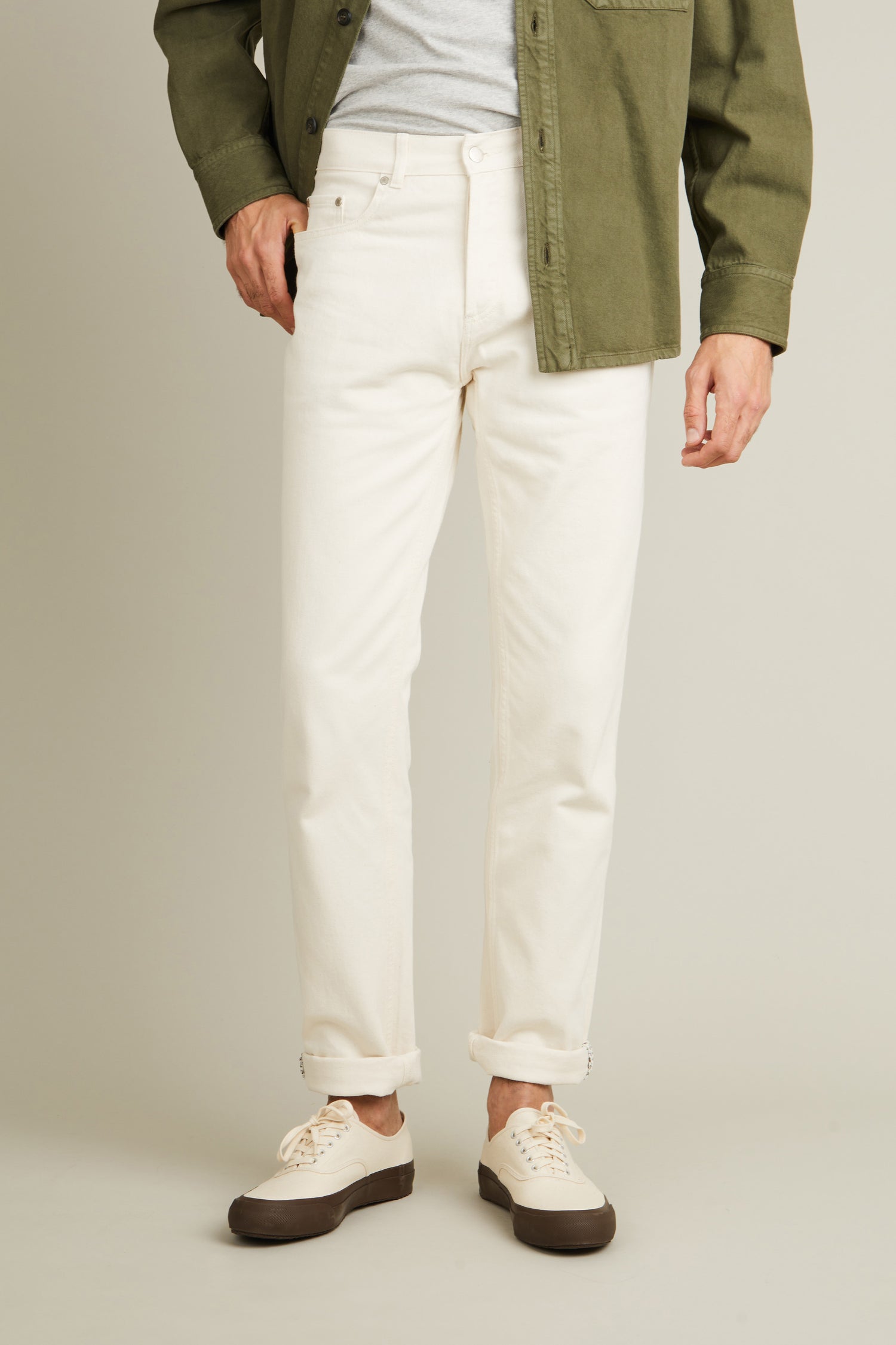 Off-white straight jeans