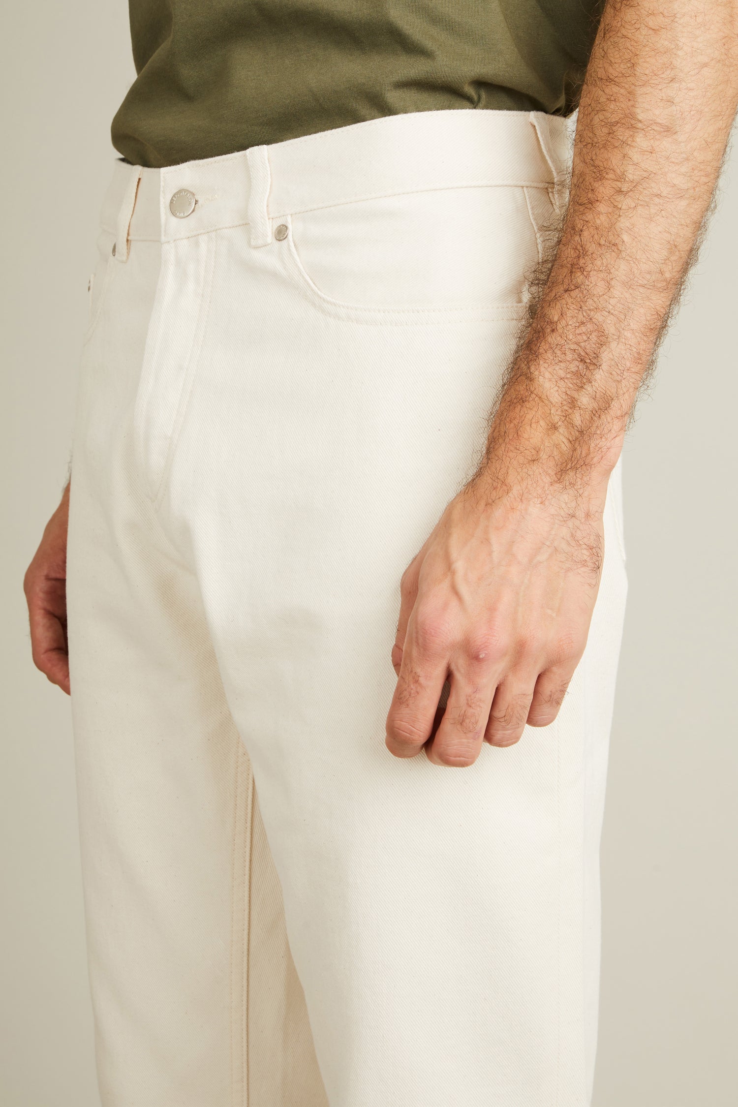 Off-white straight jeans