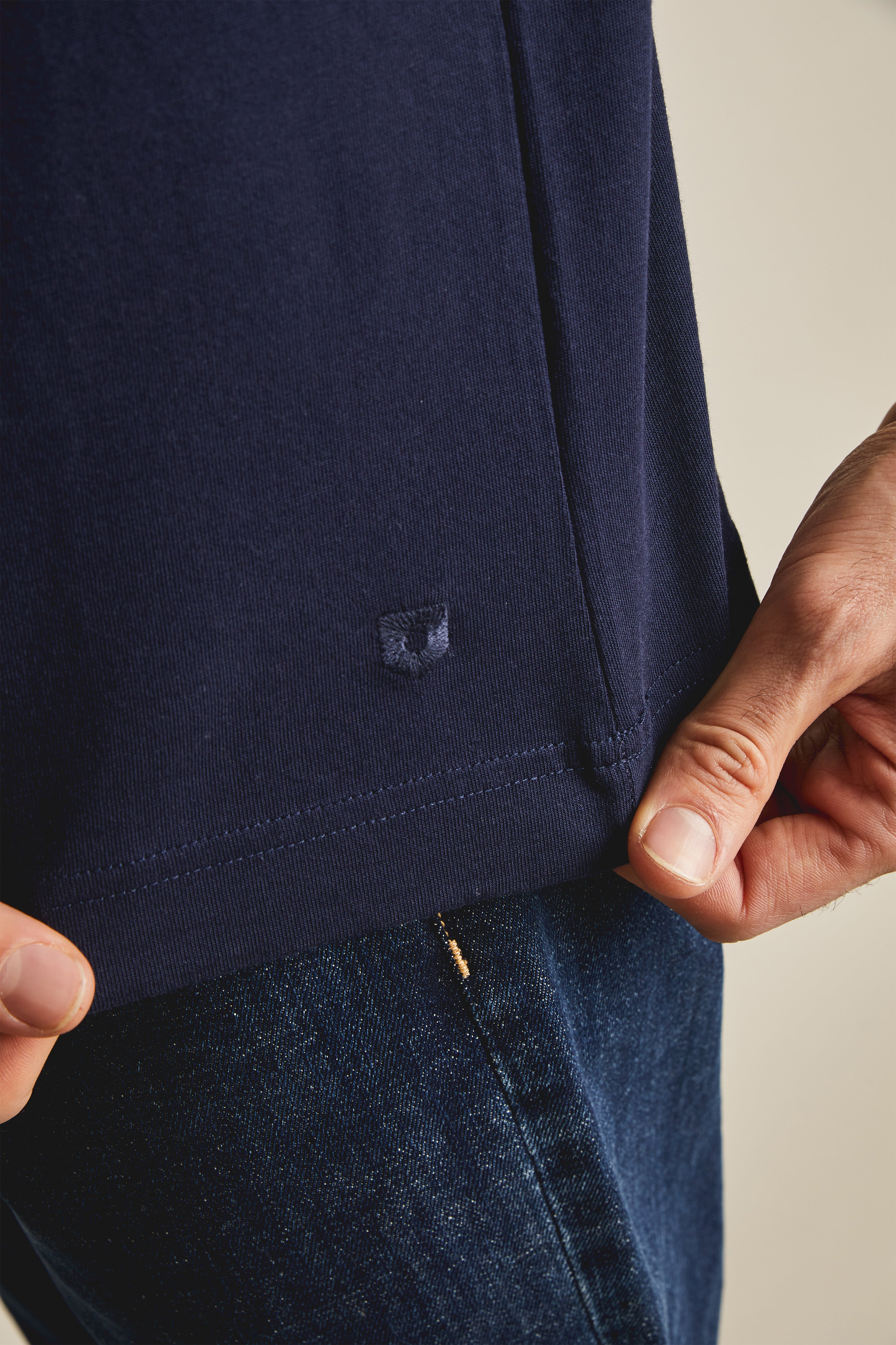 Tee-shirt bleu marine