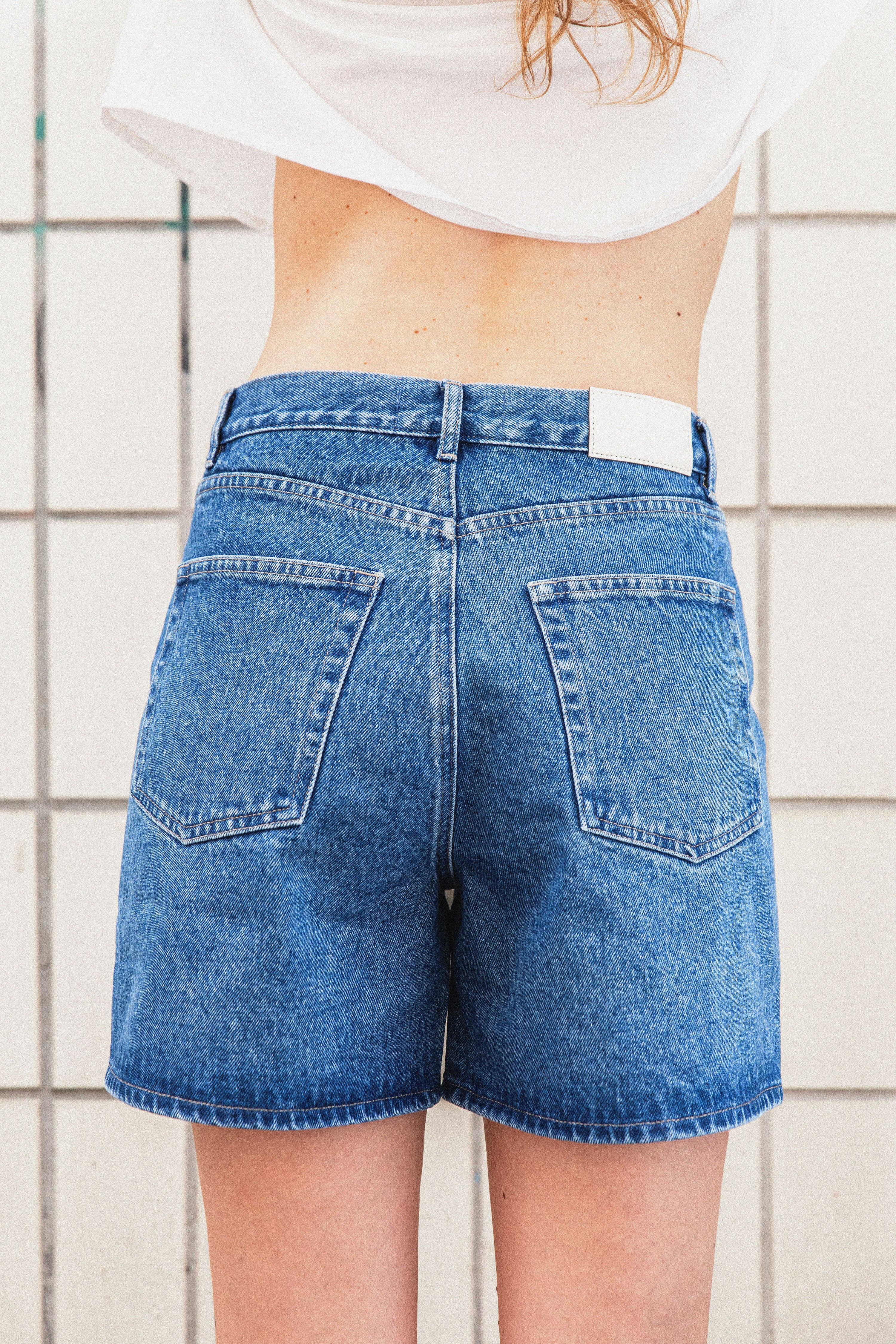 Short en jean bleu