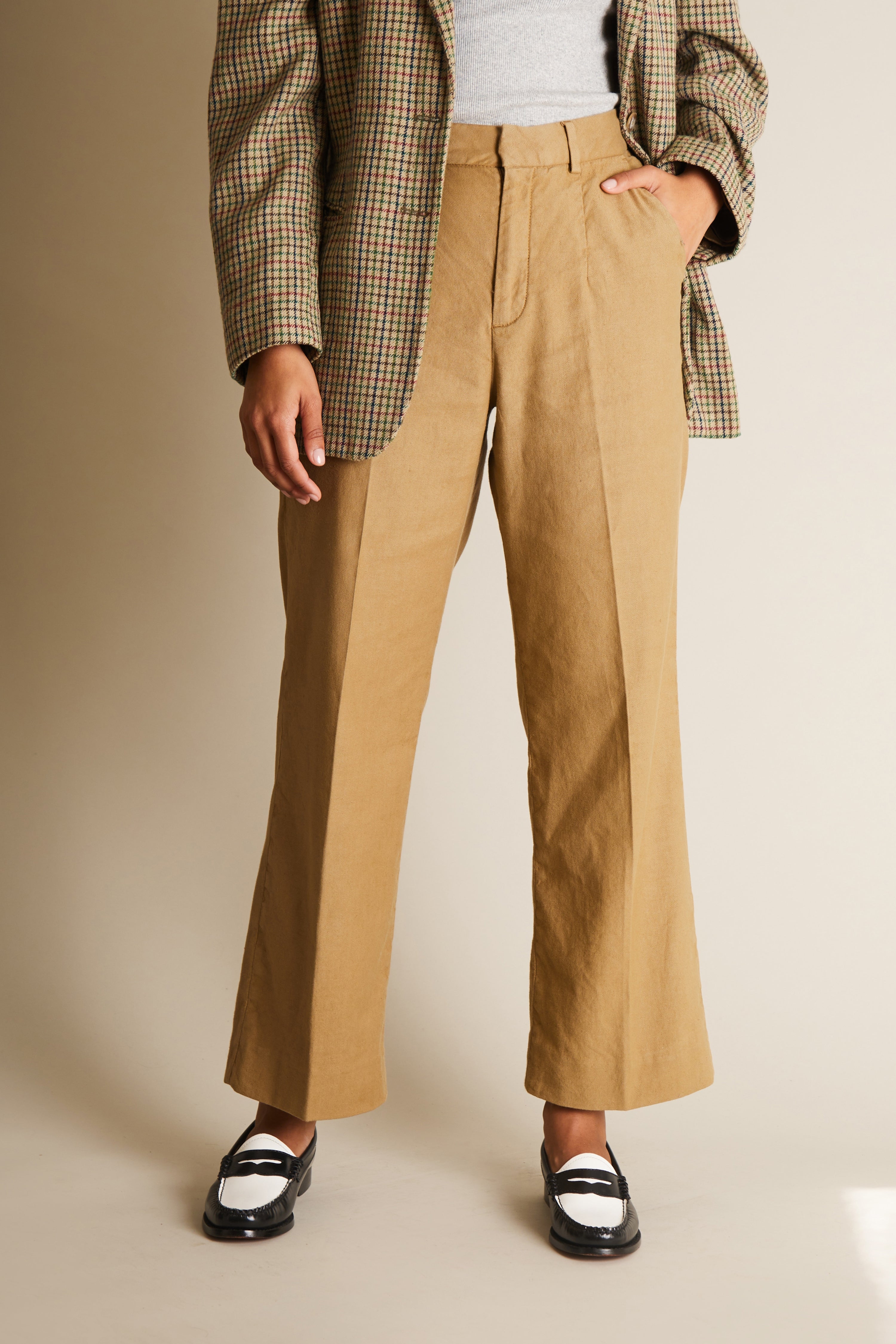 Dark beige cotton-linen flared pants