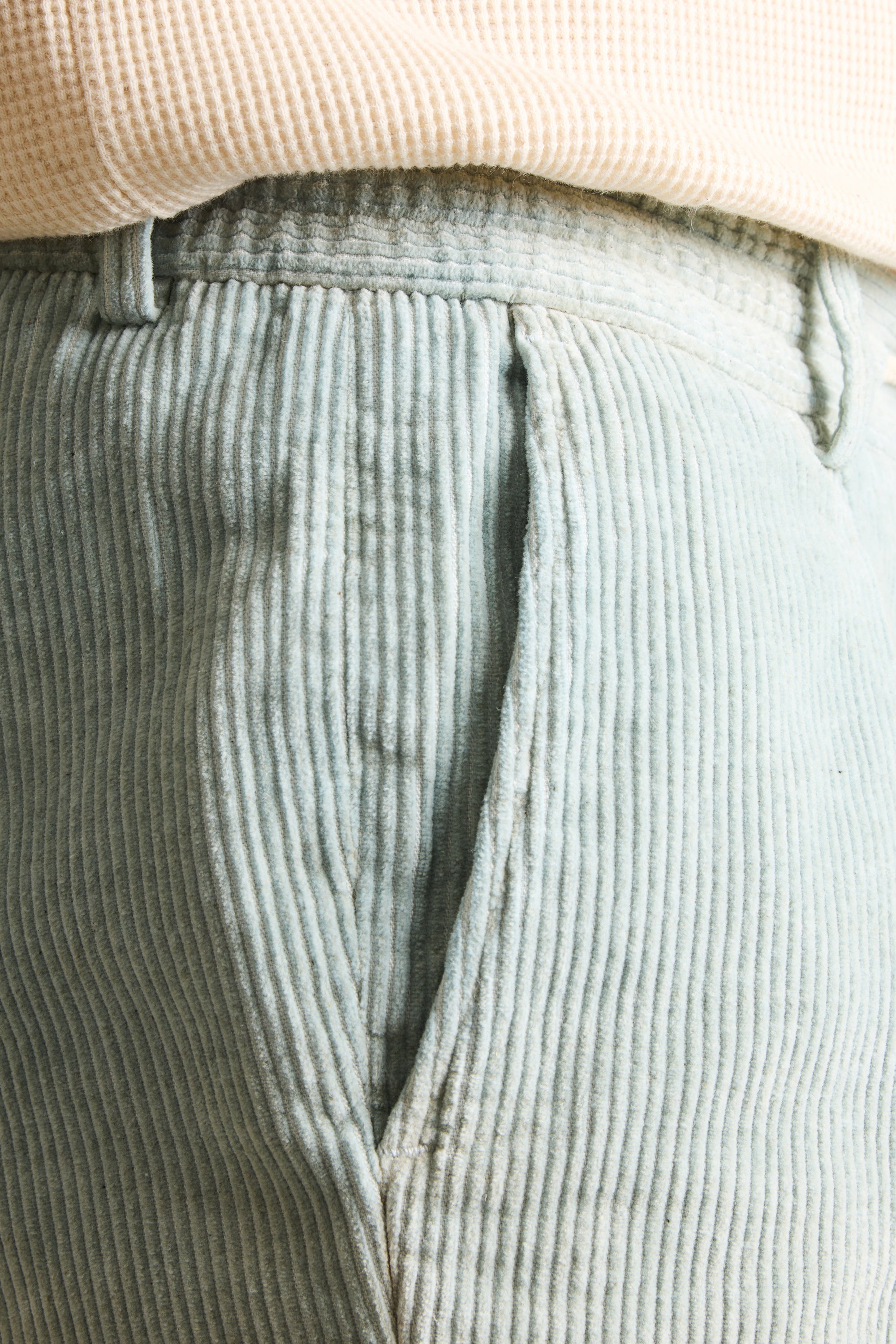 Light blue velvet Bermuda shorts