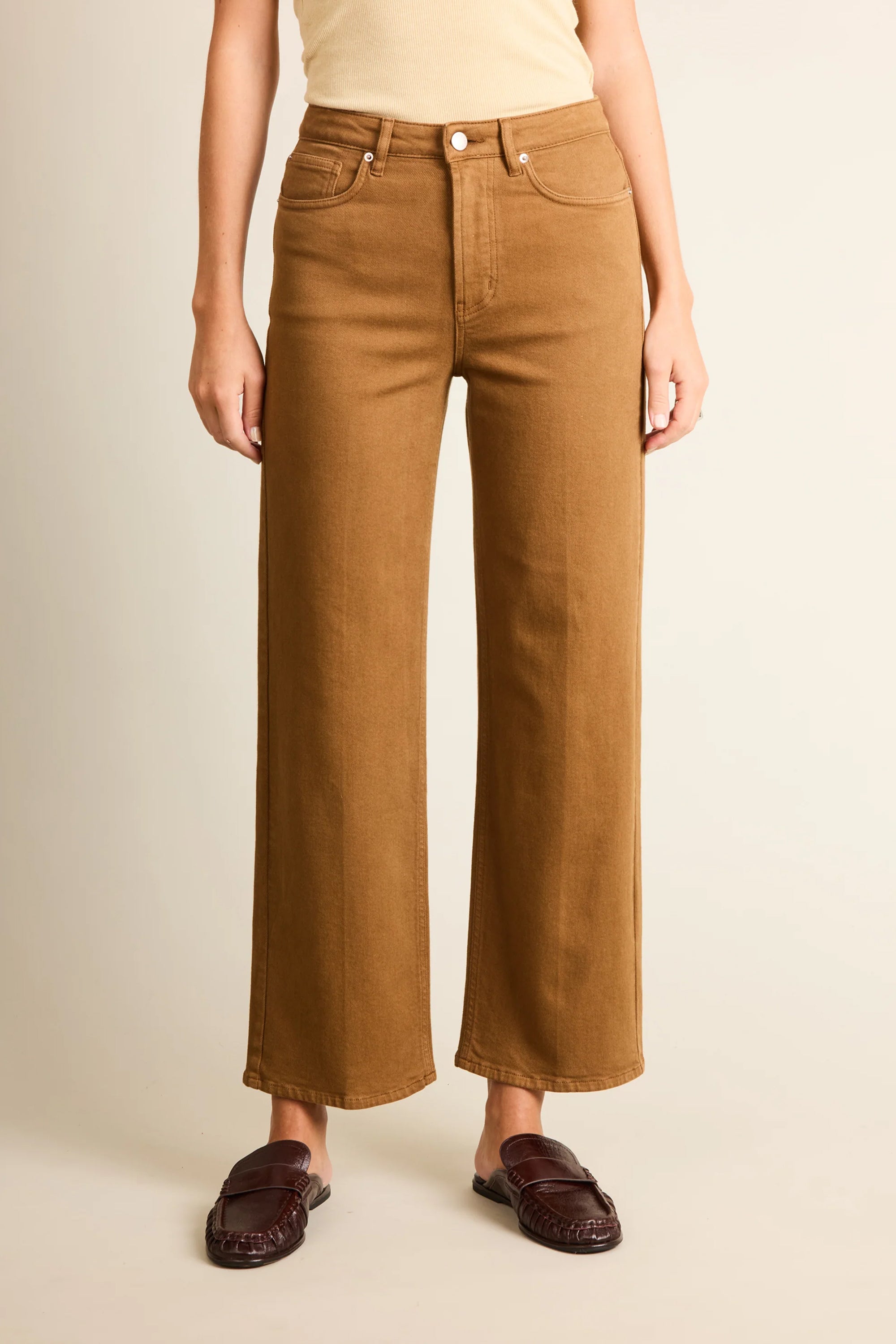 Caramel flared jeans