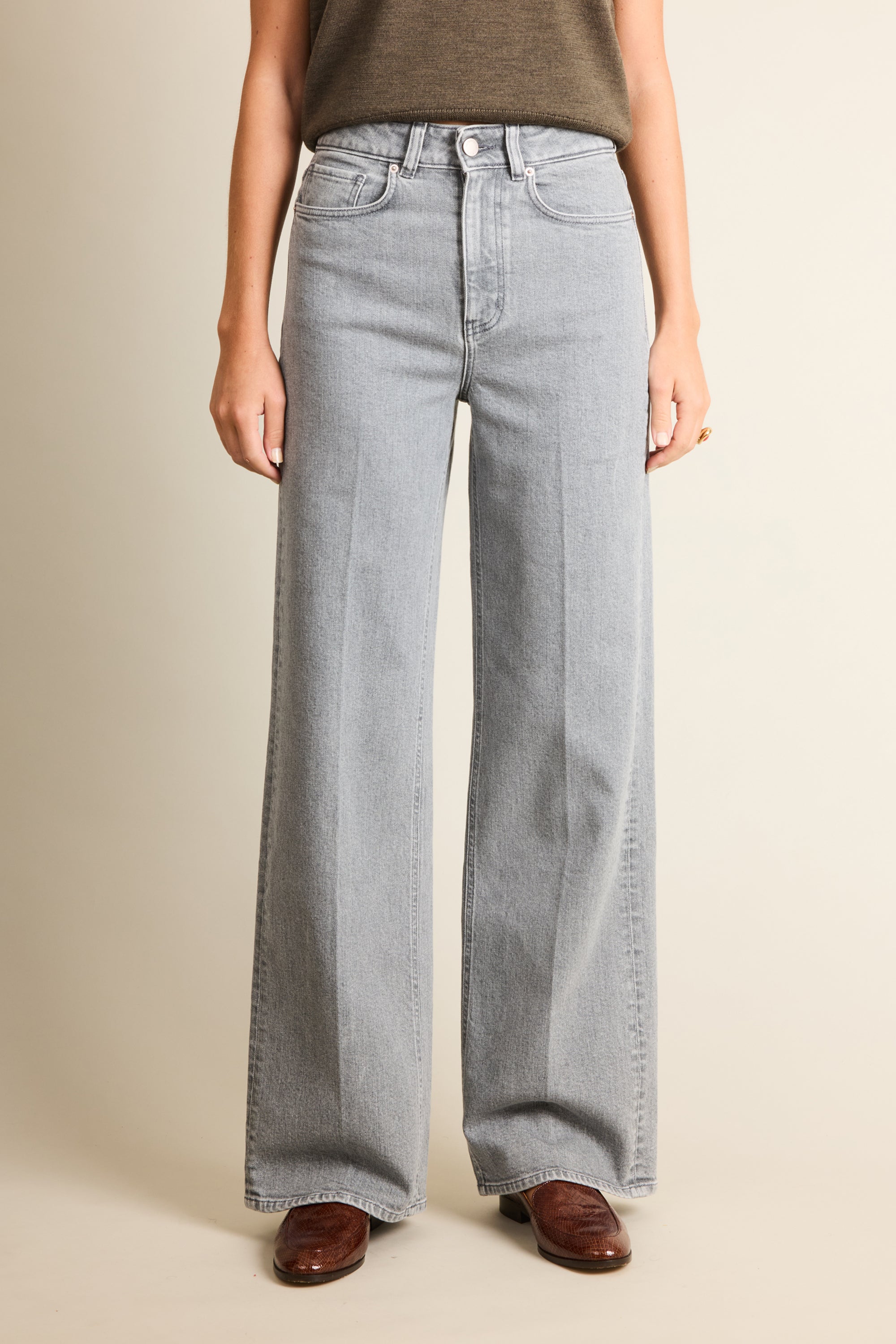 Grey wide-leg jeans
