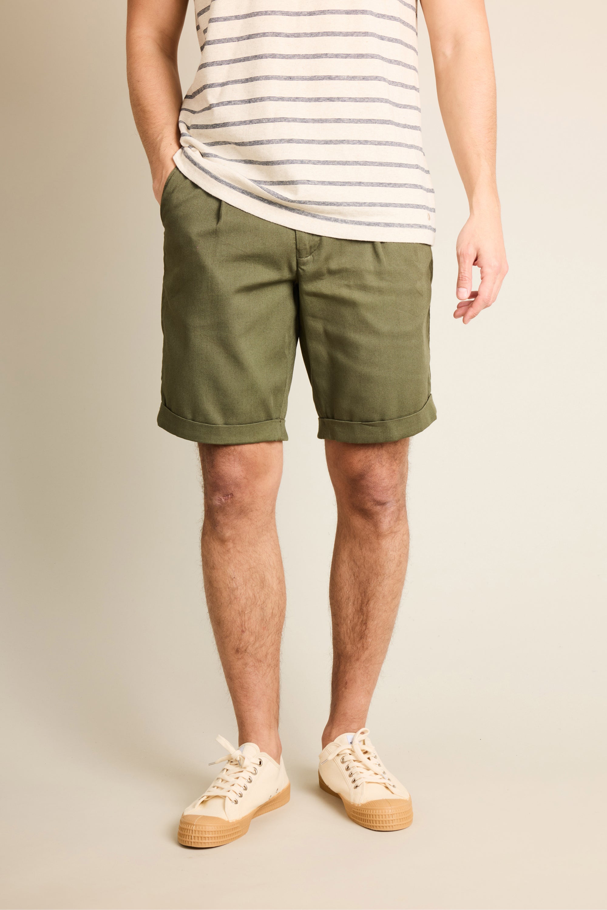Bermuda texturé kaki foncé