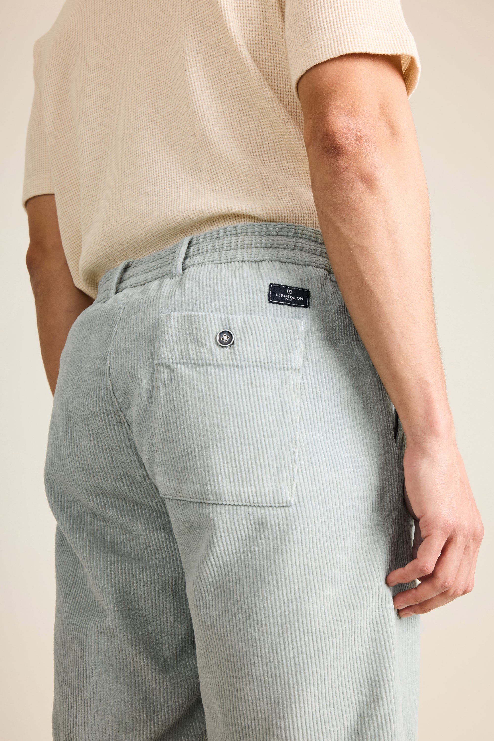 Light blue velvet Bermuda shorts
