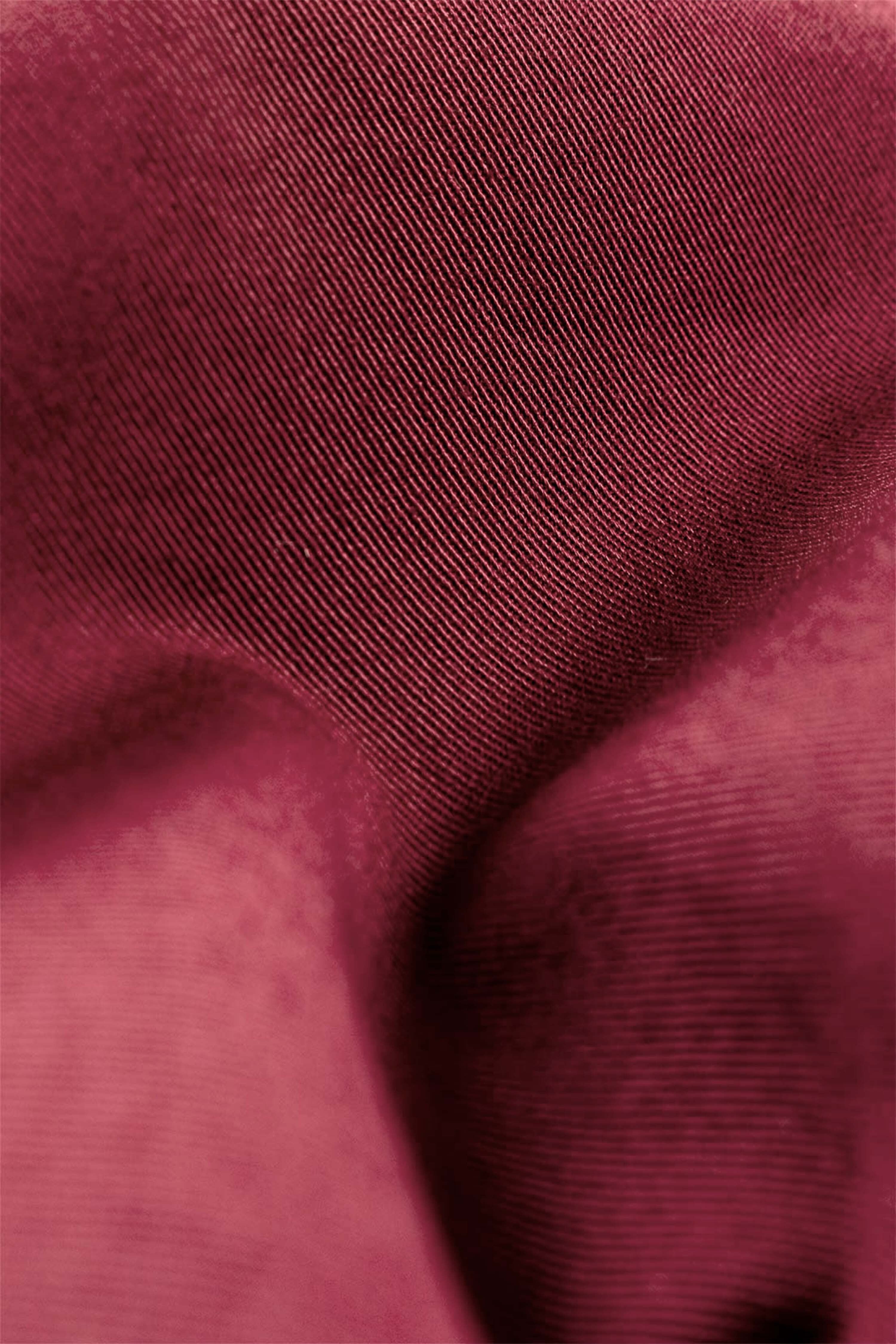 Chino bordeaux foncé