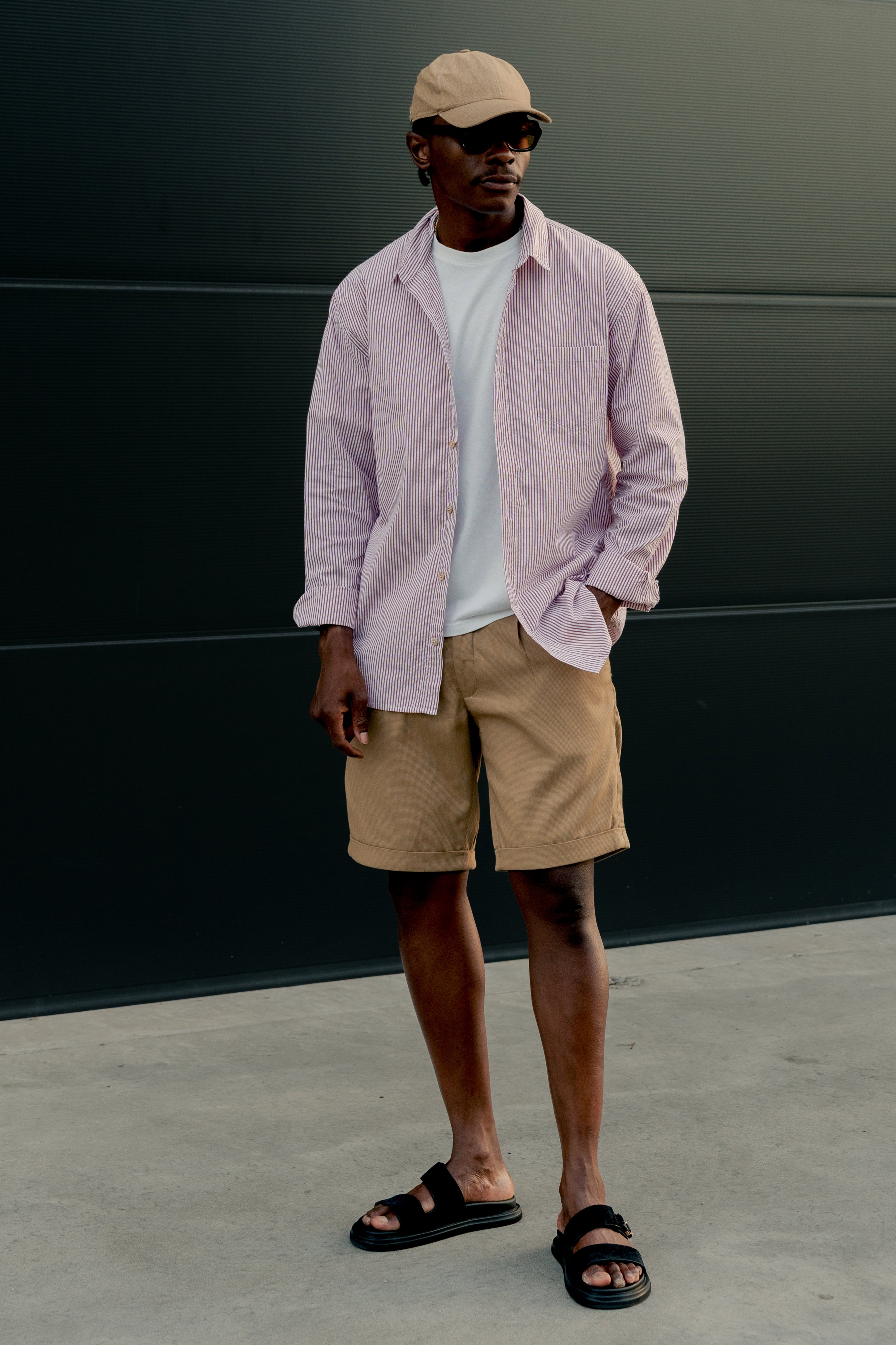 Textured Bermuda shorts in dark beige