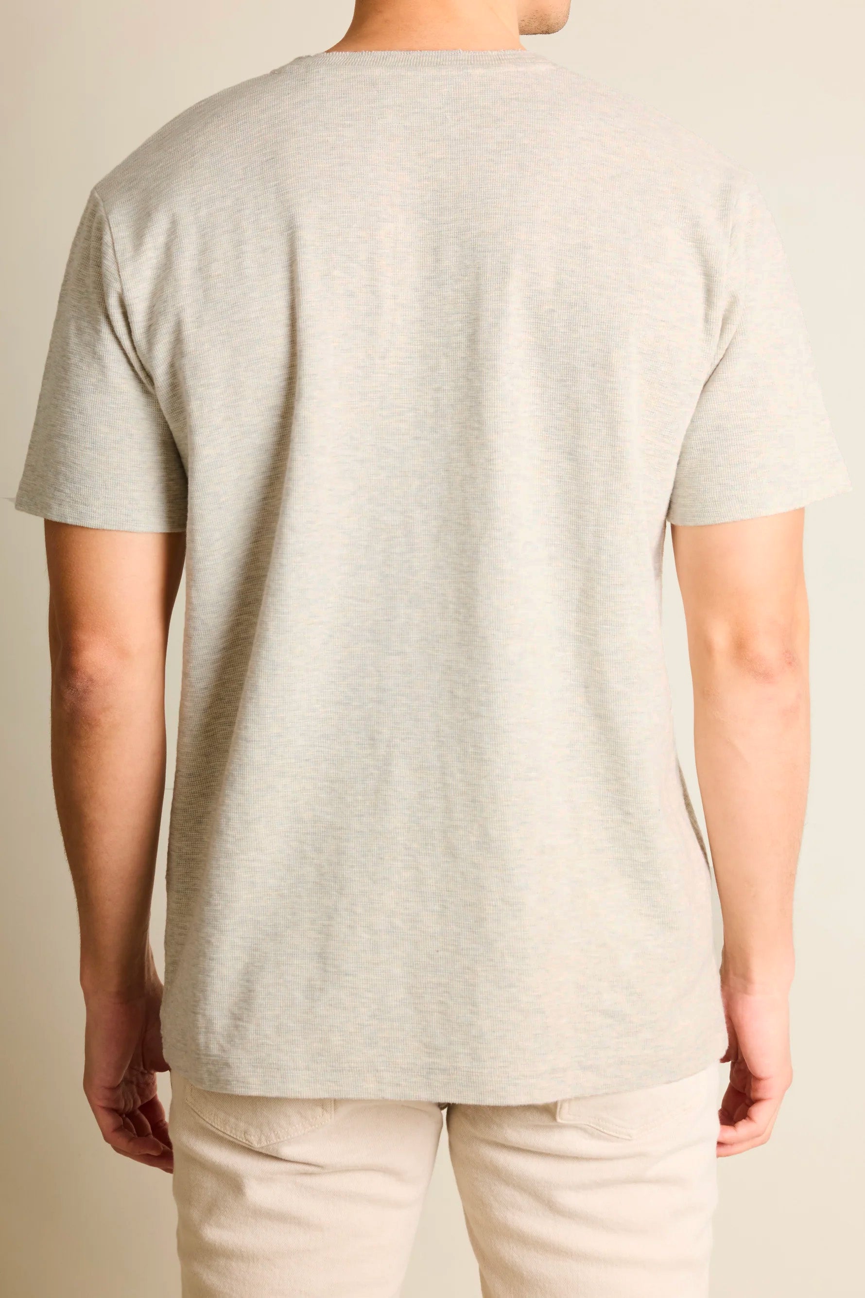 Tee-shirt henley gris chiné