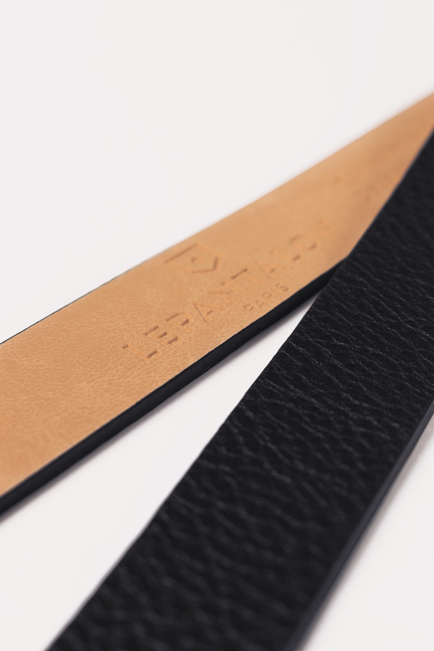 Ceinture en cuir bleu nuit