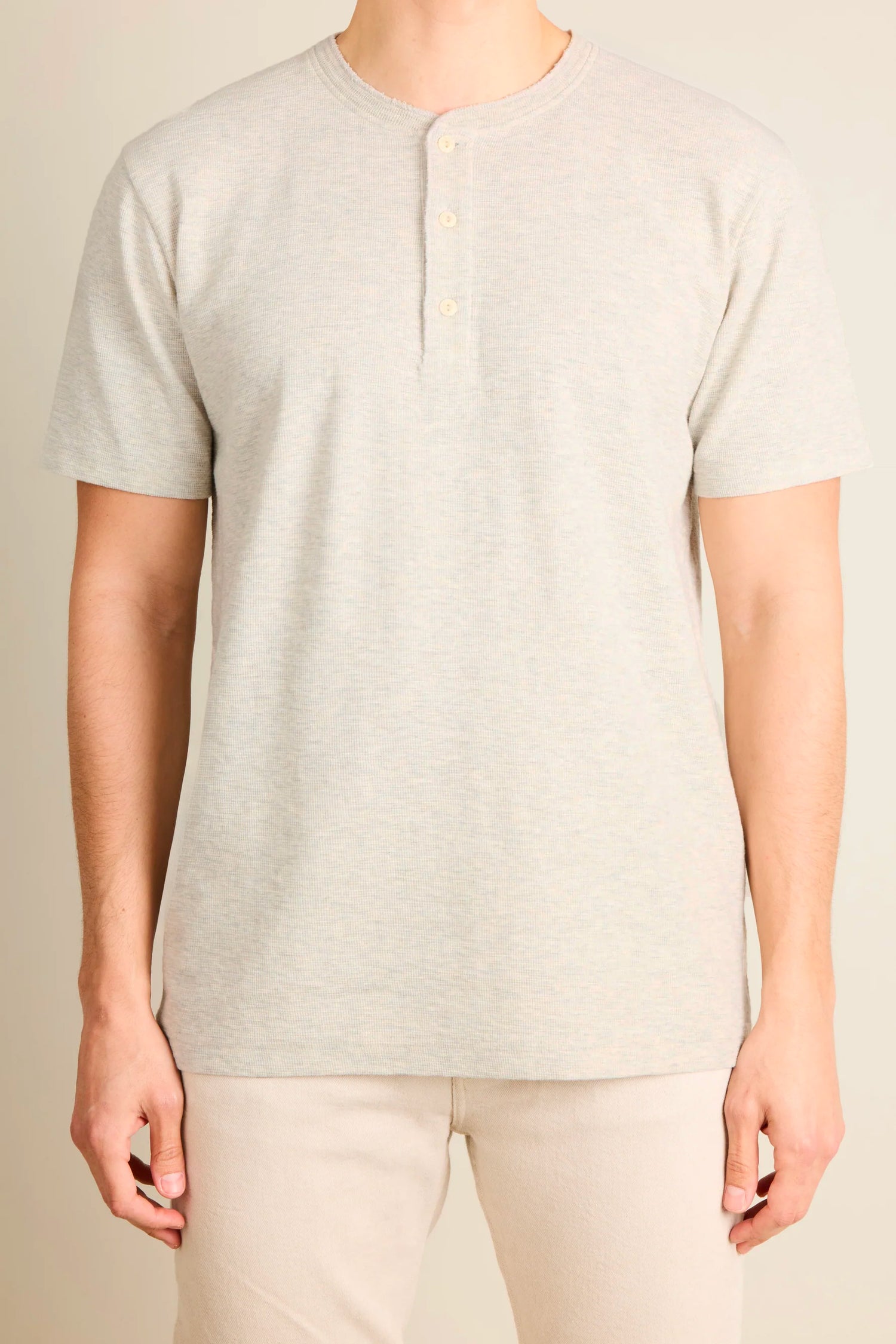 Tee-shirt henley gris chiné