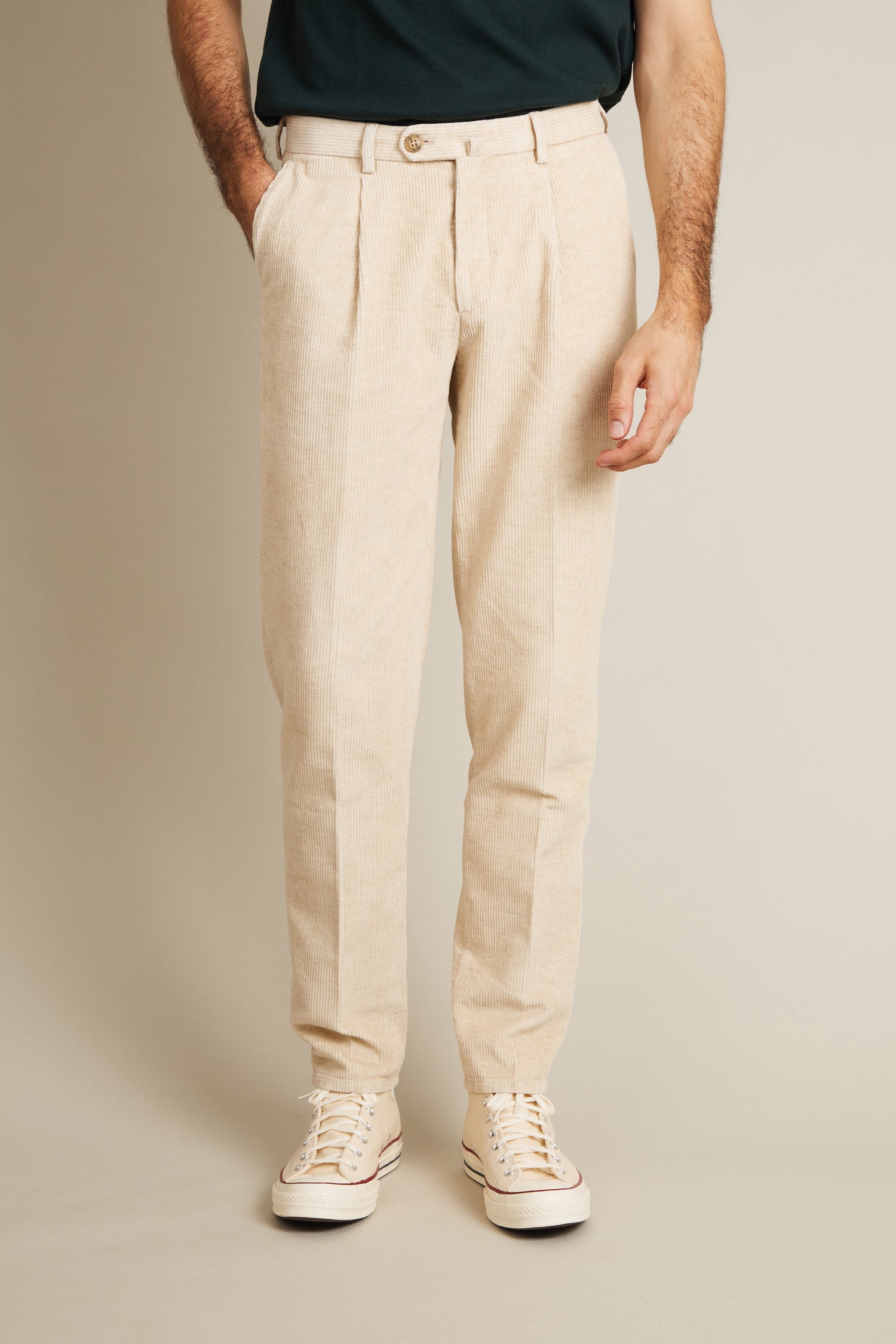 Ecru velvet pleated chinos