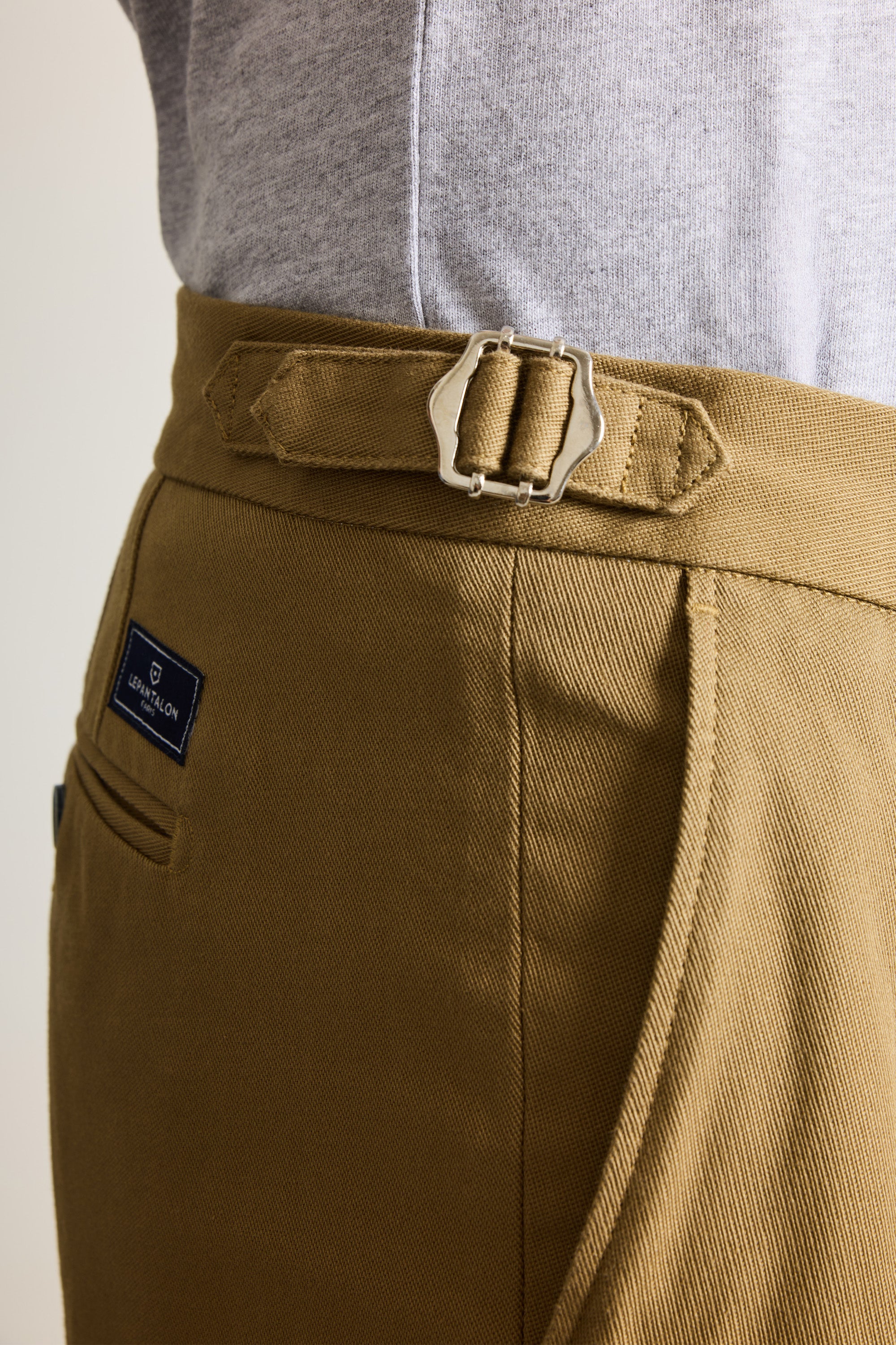 Chino double pinces beige foncé