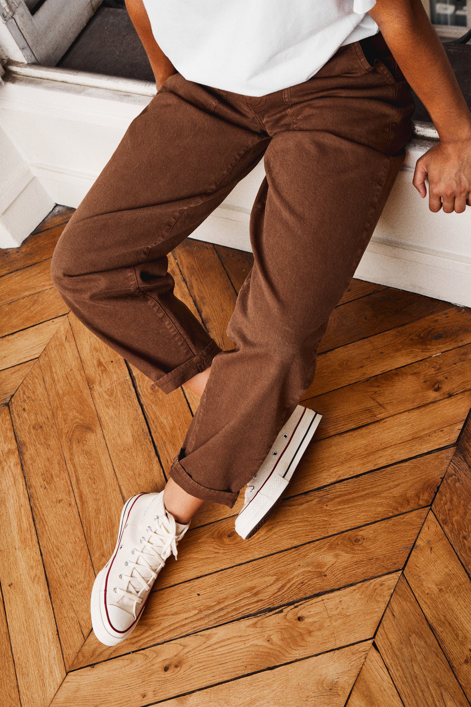 Brown balloon jeans