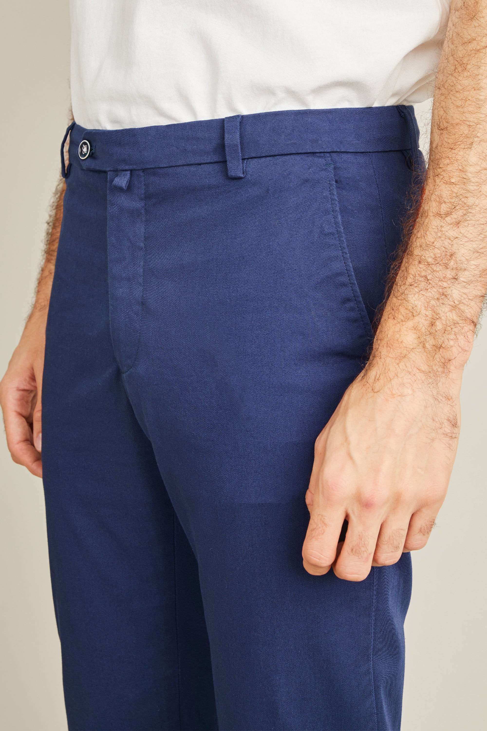 Chino bleu cobalt