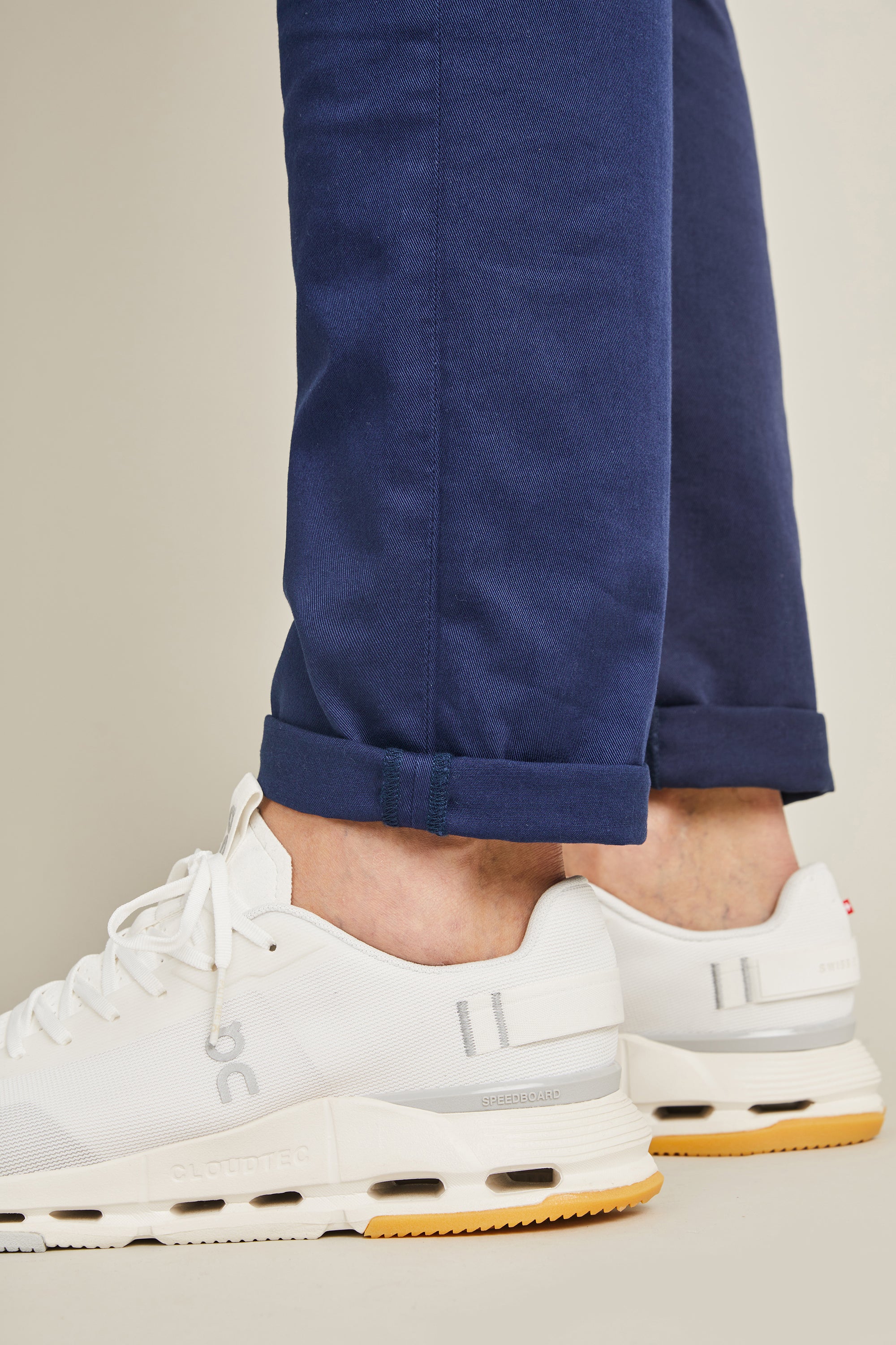 Chino bleu cobalt
