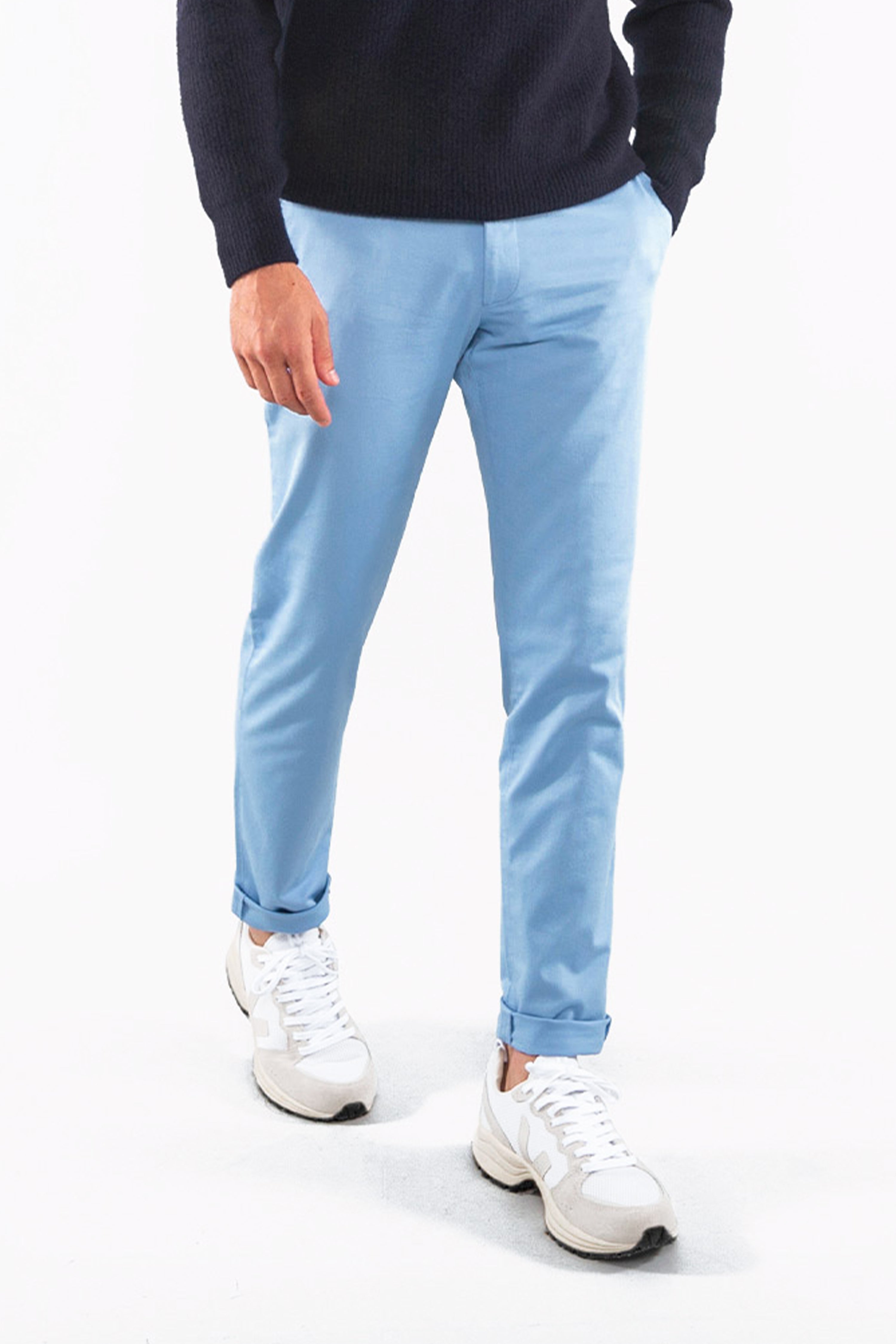 Chino bleu pastel