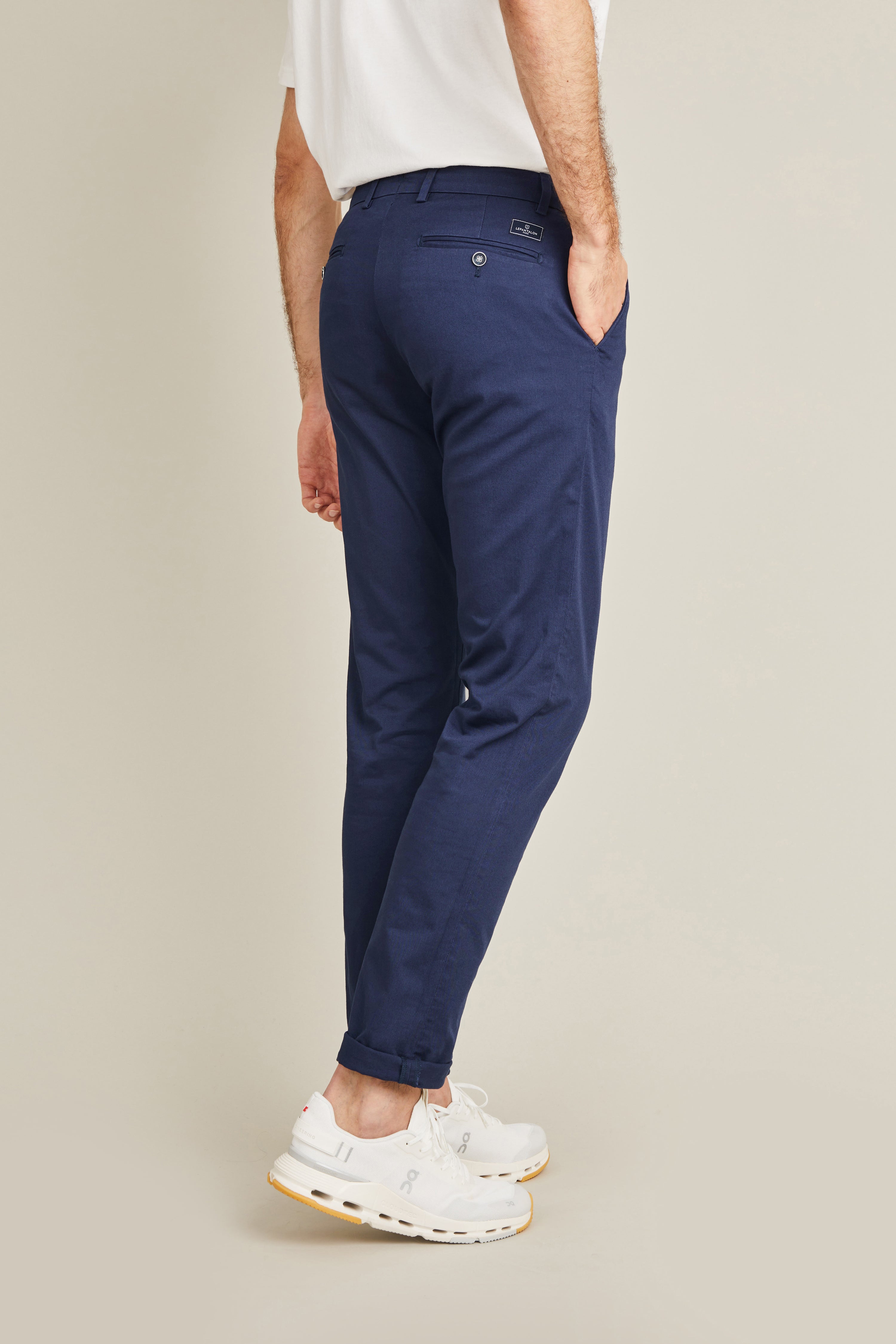 Chino bleu roi
