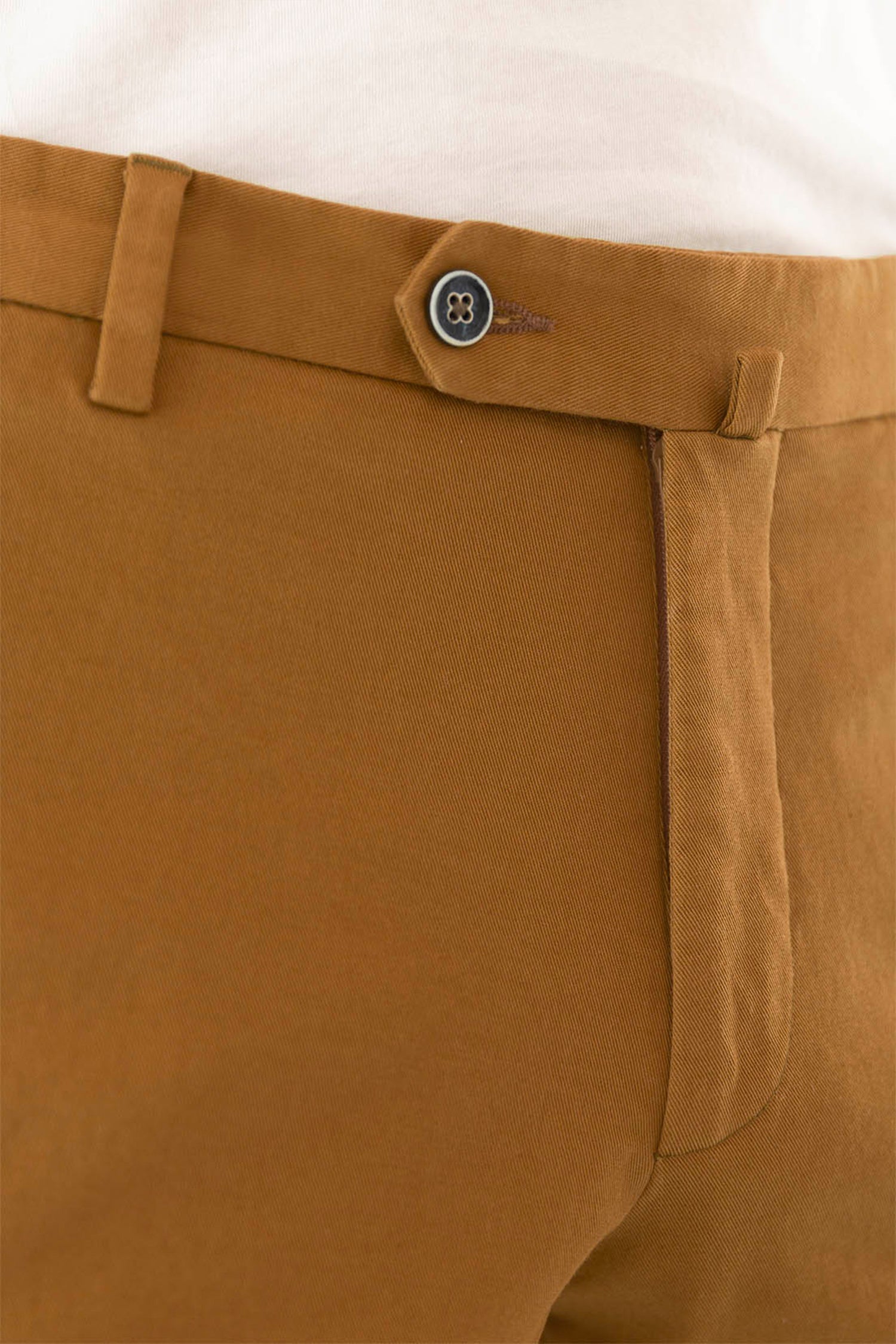Chino cognac