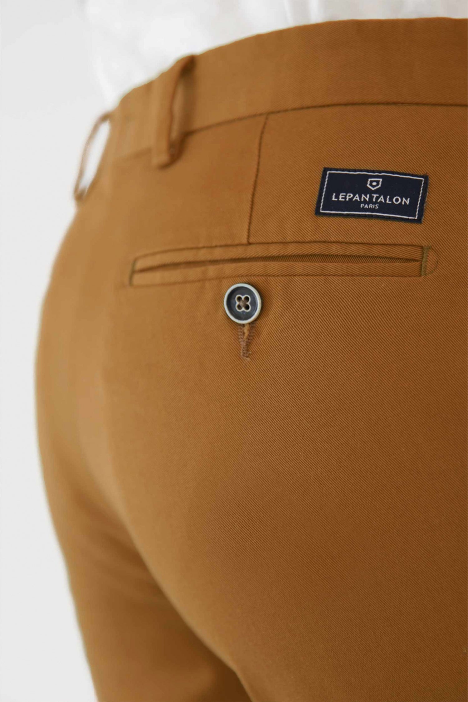 Chino cognac