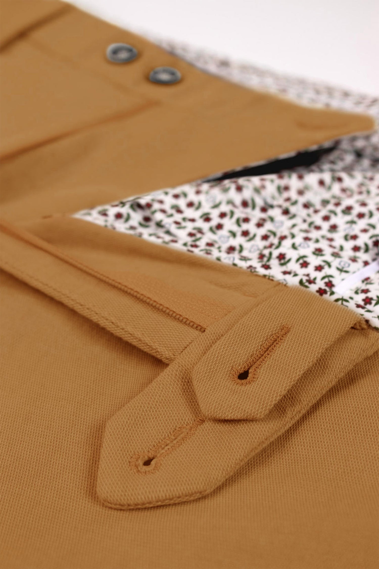 Chino aérien cognac
