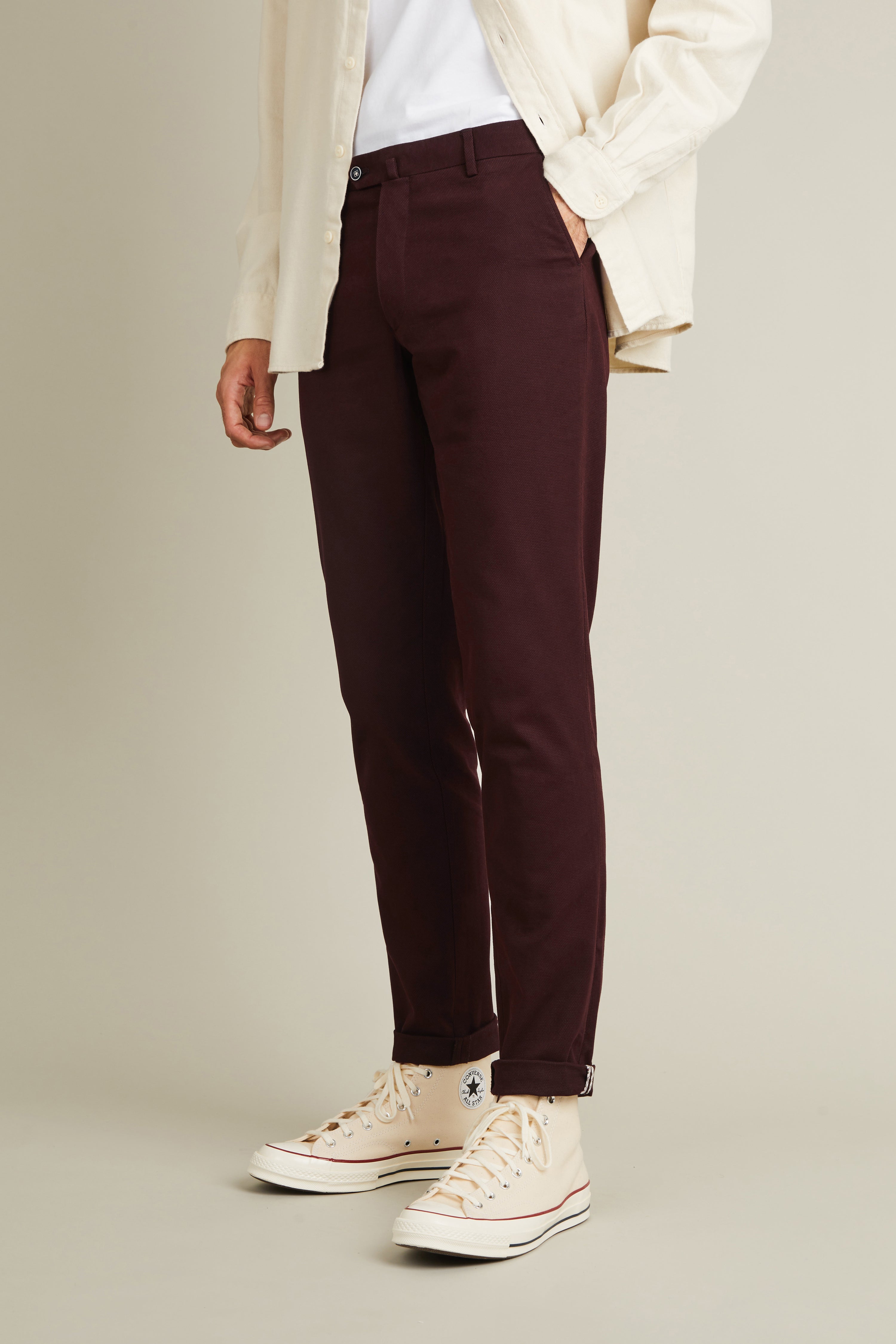 Chino texturé bordeaux
