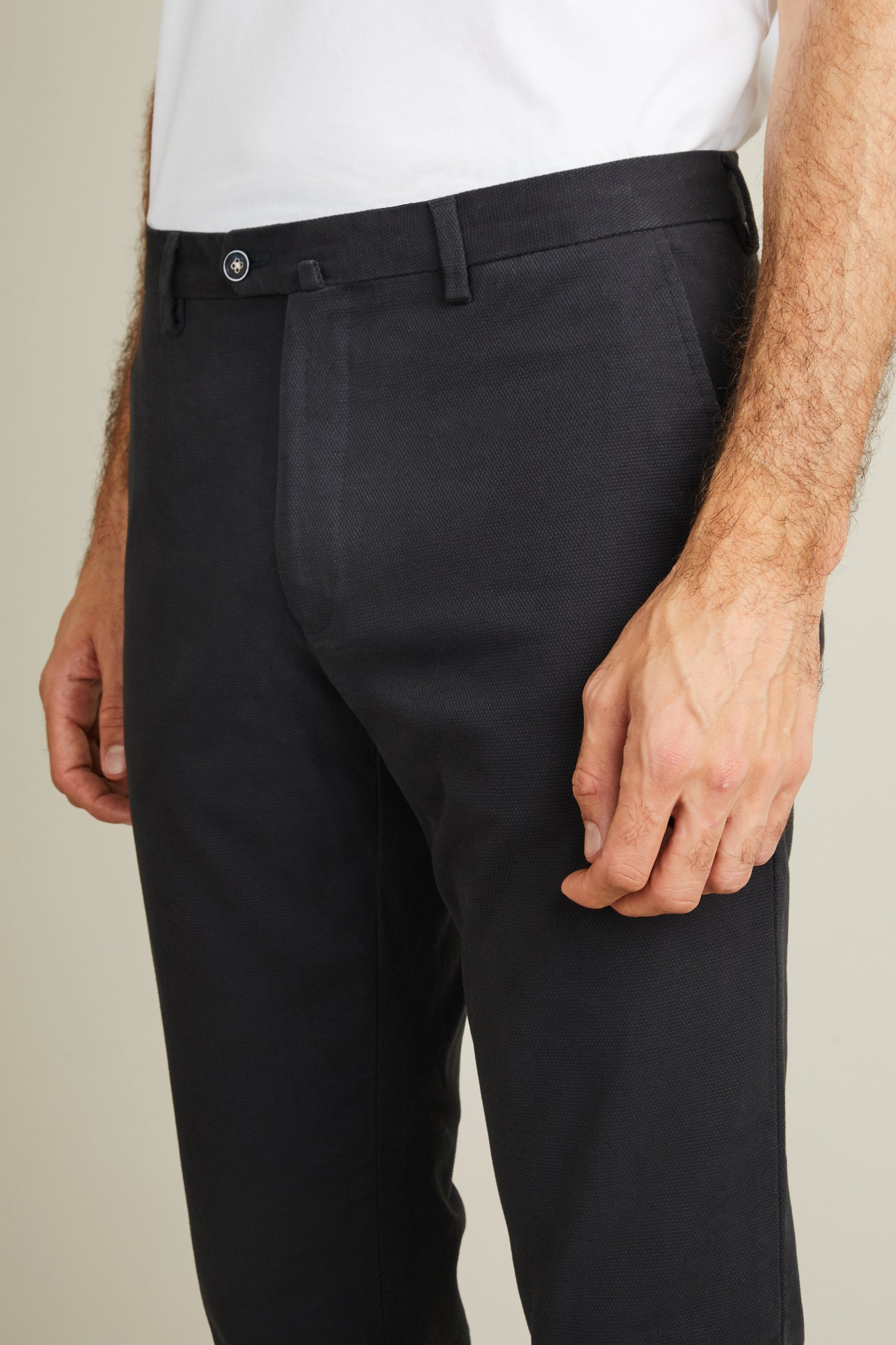 Chino texturé gris anthracite