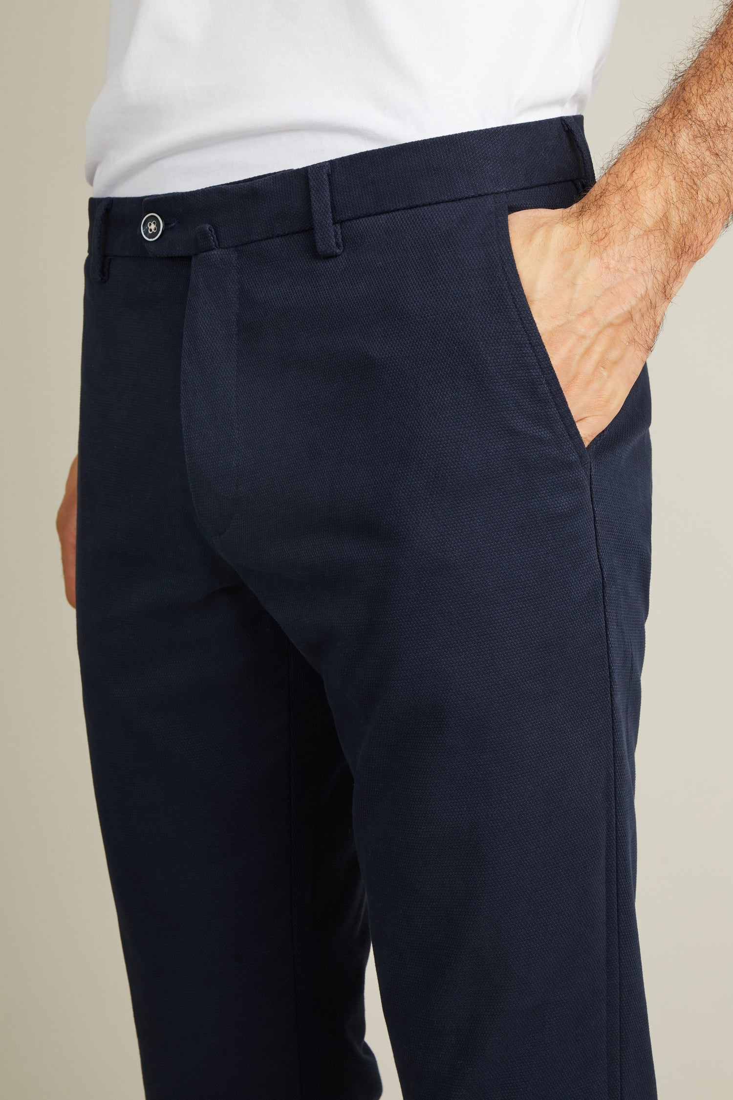 Chino texturé bleu marine