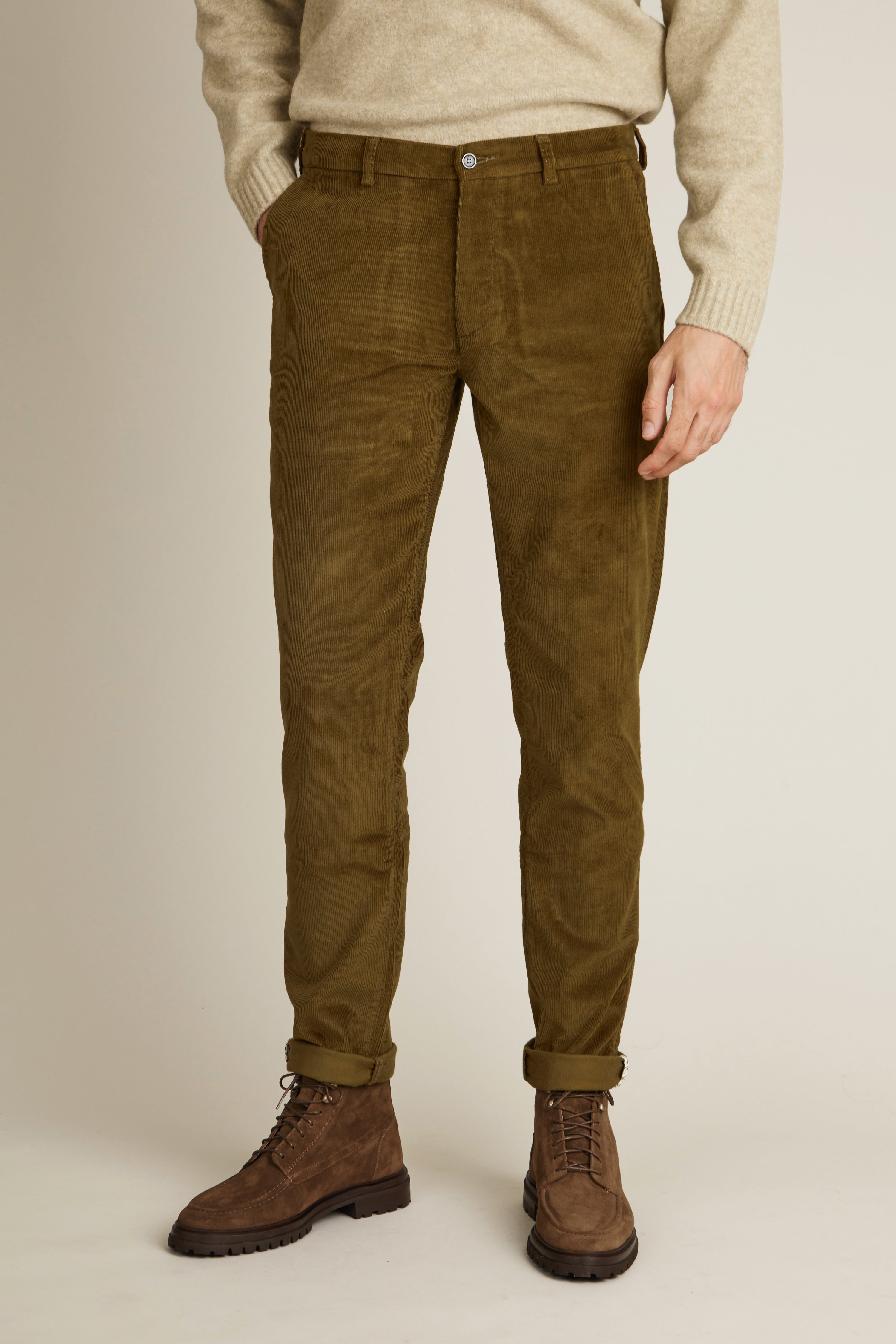 Bronze corderoy chinos