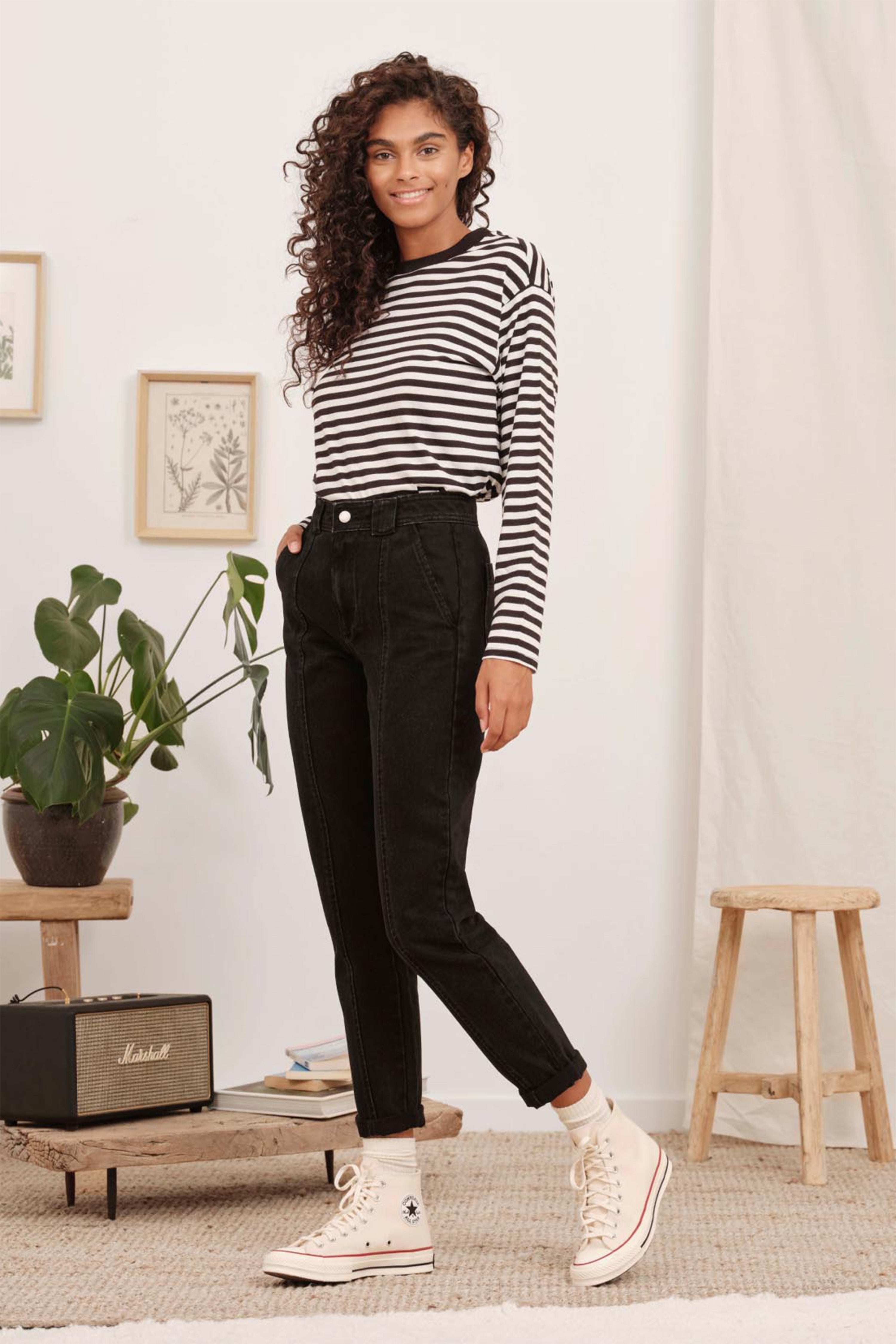 Black Carrot Jeans