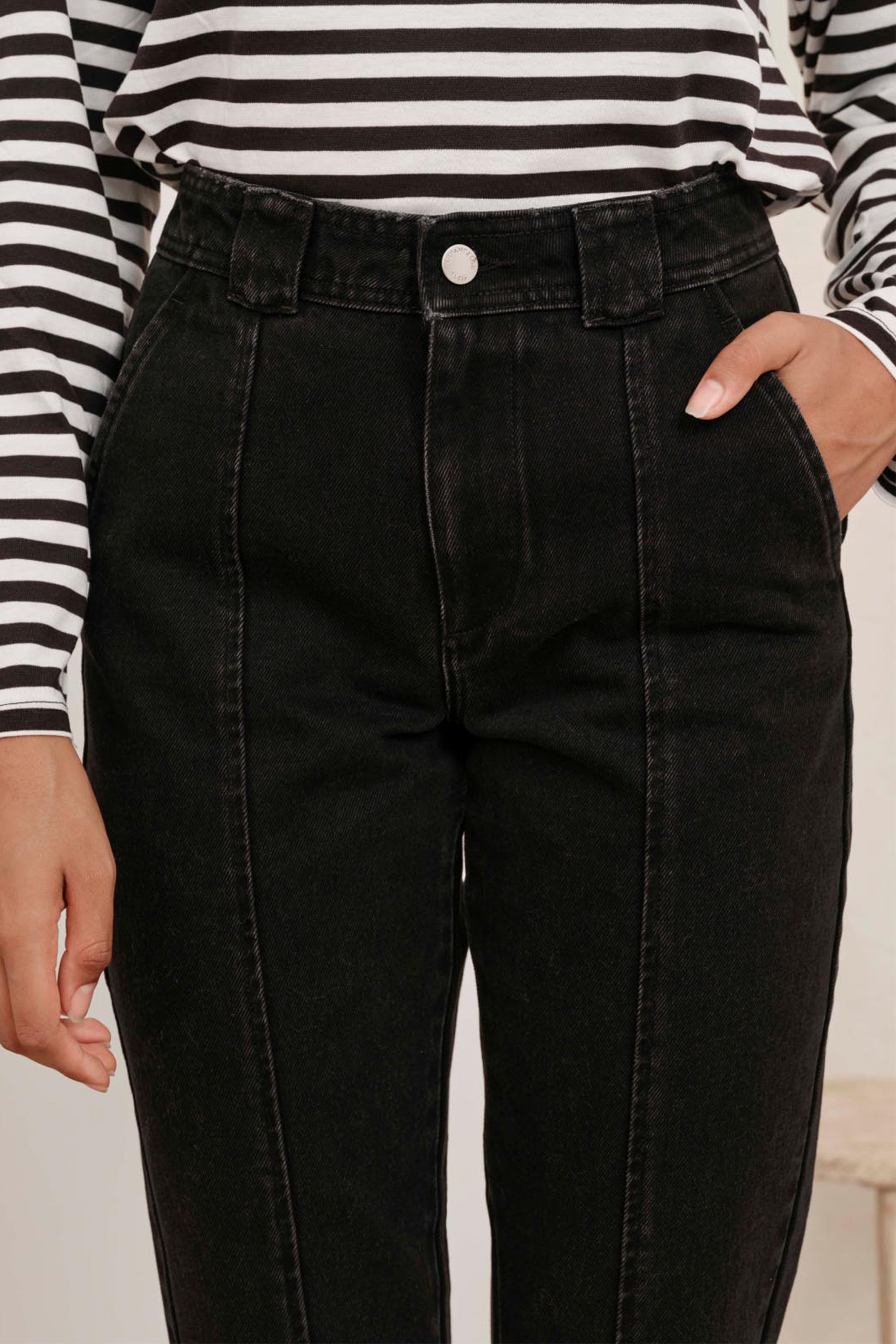Black Carrot Jeans