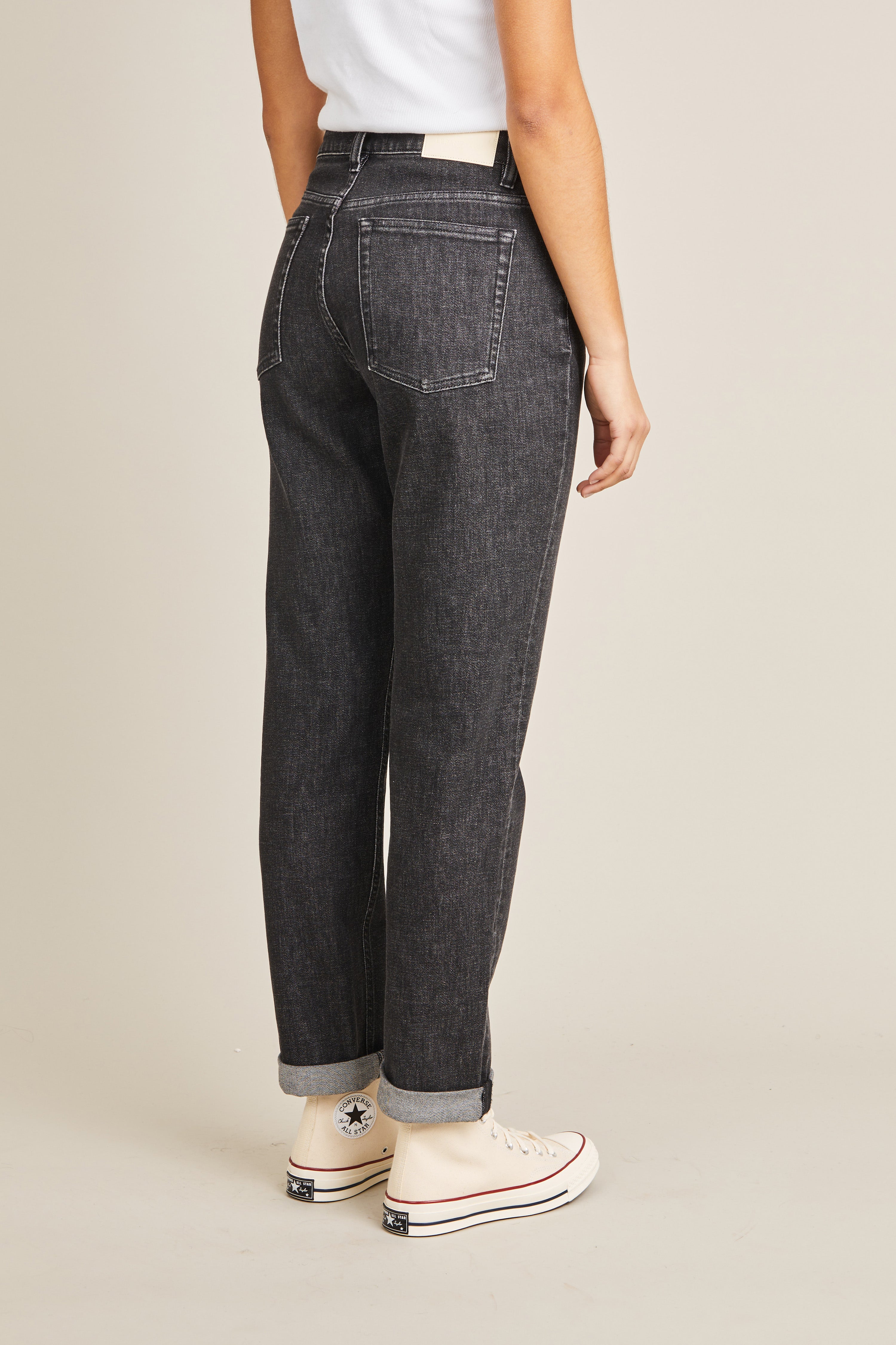 Girlfriend jeans in grey