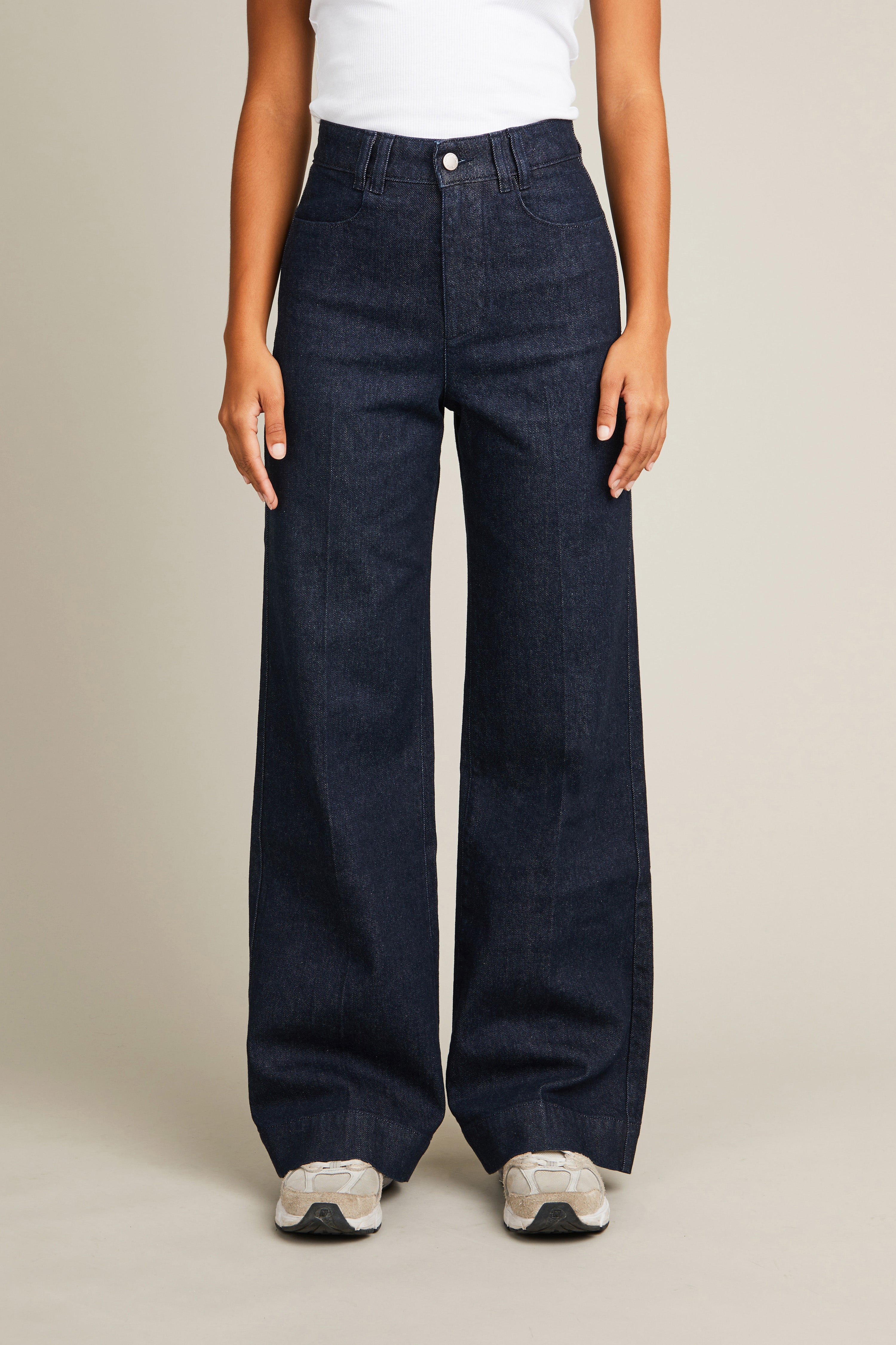 Raw wideleg jeans